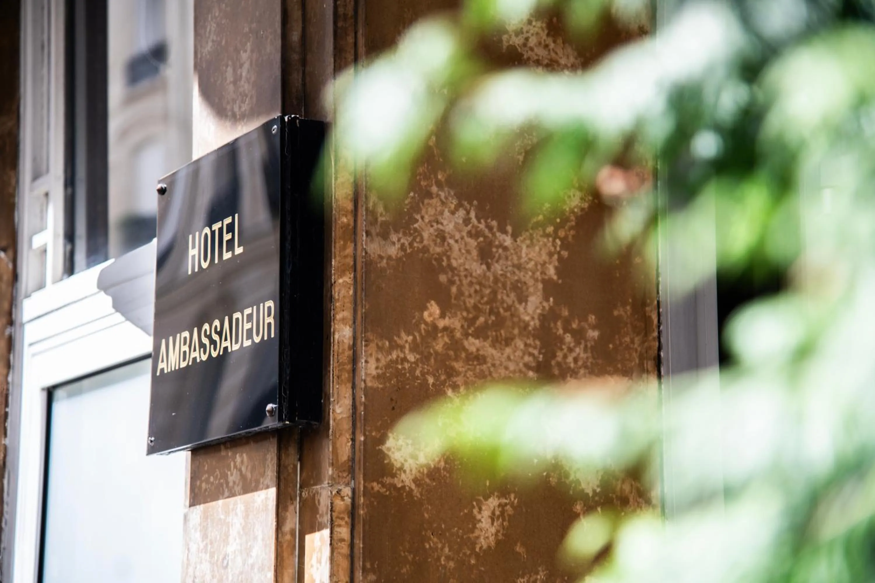 Facade/entrance in Hôtel Ambassadeur