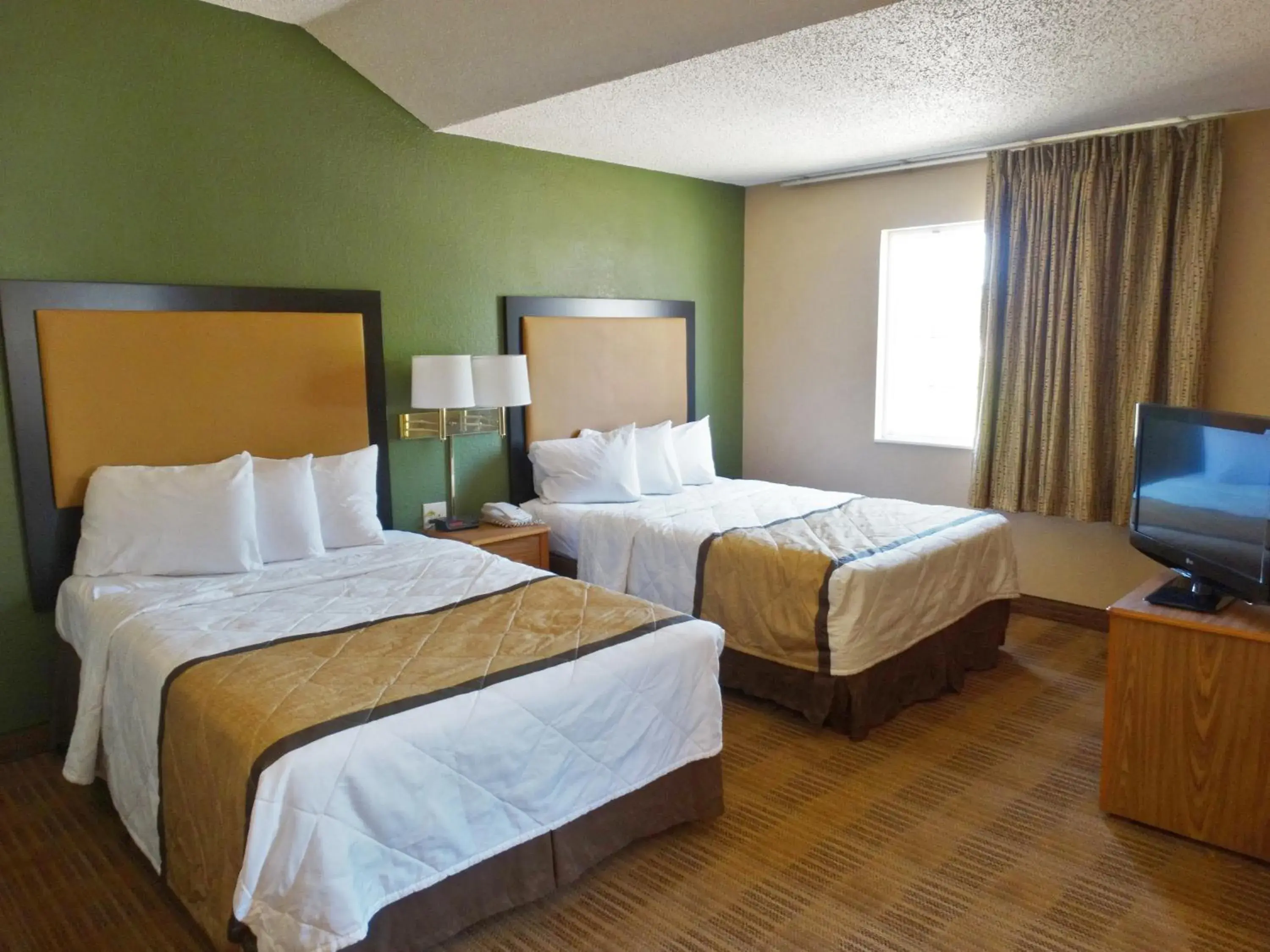 Deluxe Studio with Two Double Beds - Non-Smoking in Extended Stay America Suites - Charleston - Airport Deluxe Studio with Two Double Beds - Non-Smoking in Extended Stay America Suites - Charleston - Airport