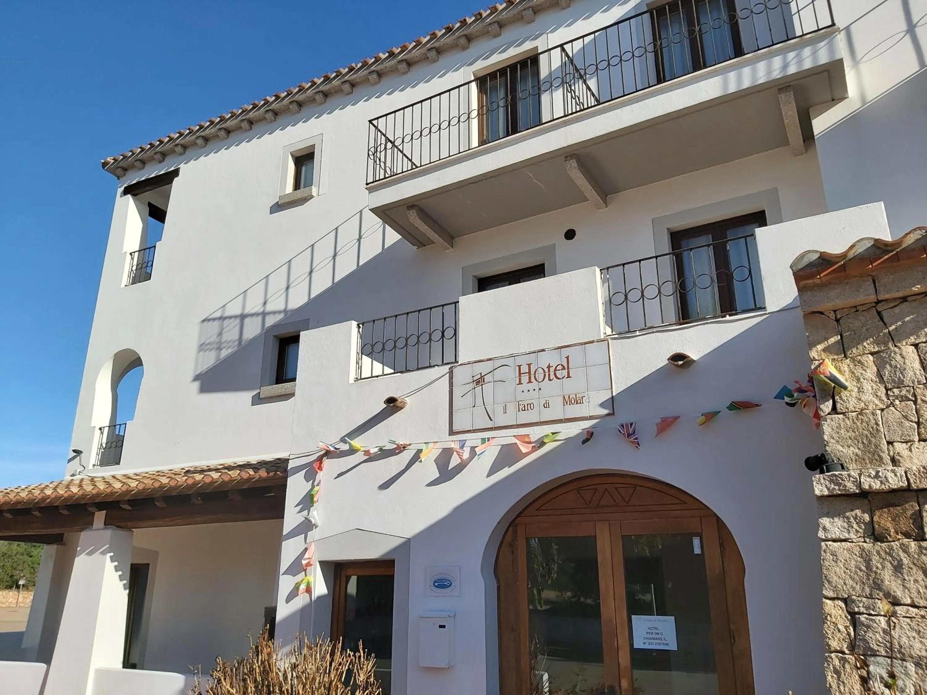 Facade/entrance in Hotel il Faro di Molara