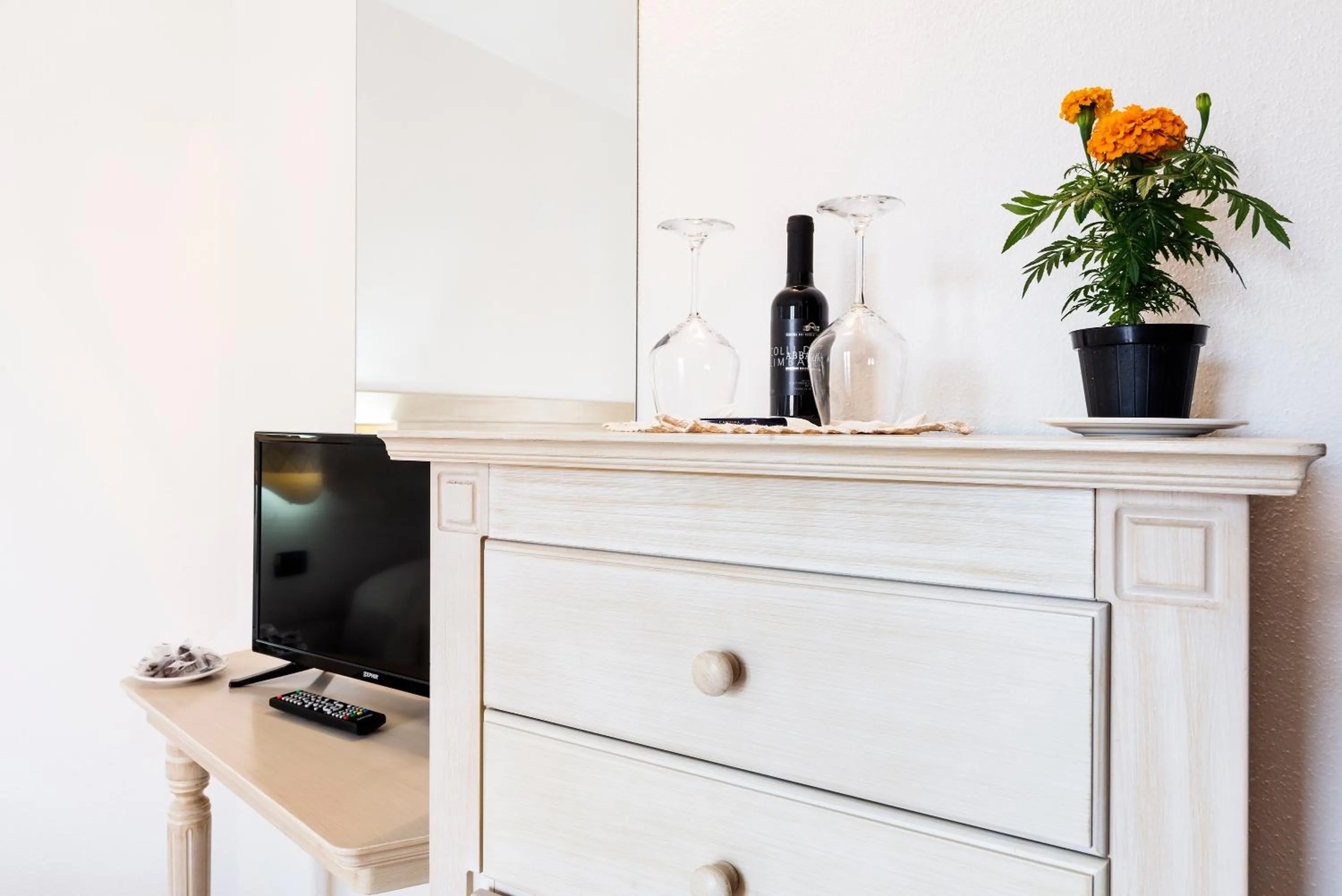 Bedroom in Hotel il Faro di Molara