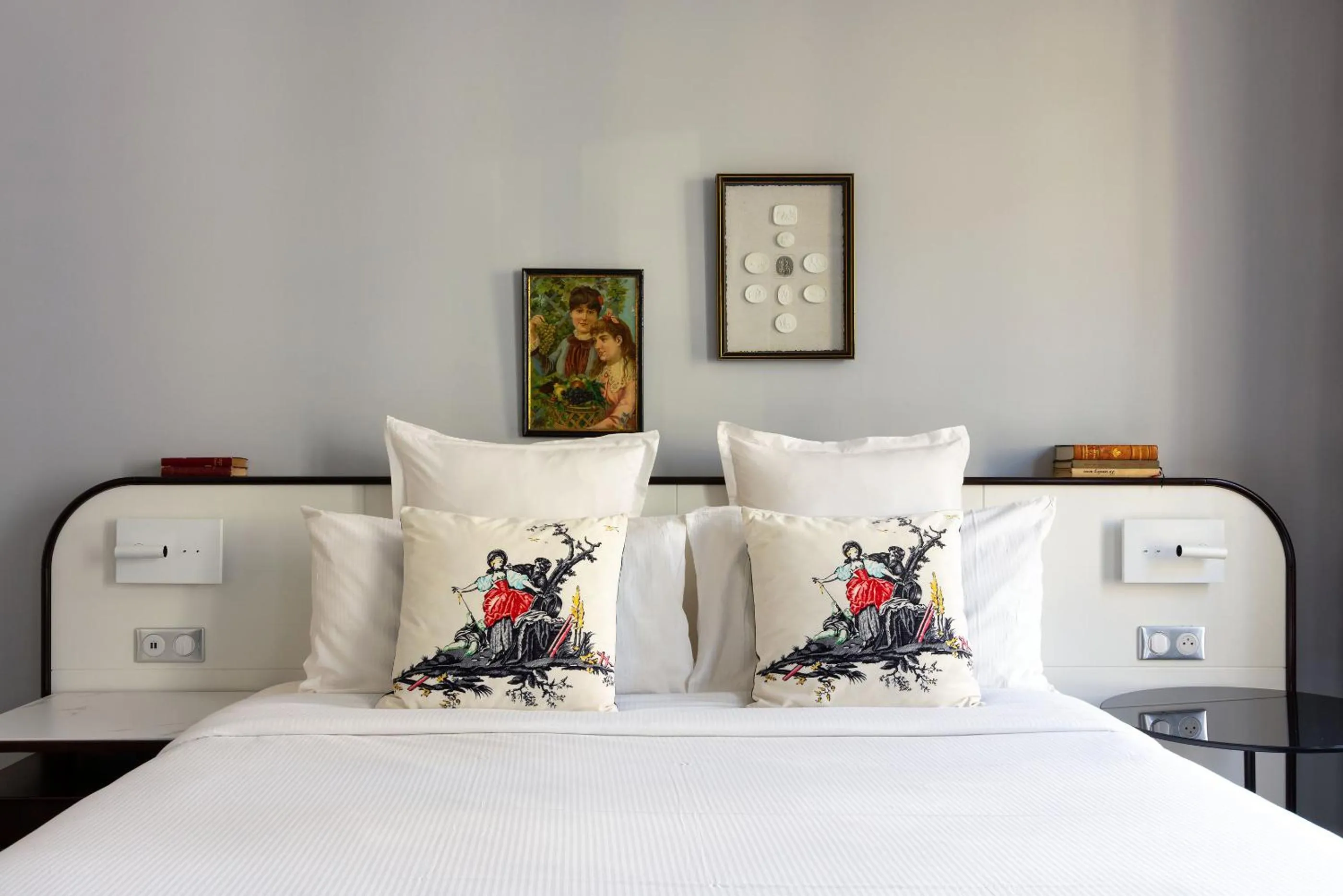 Bedroom, Bed in Normandy Le Chantier