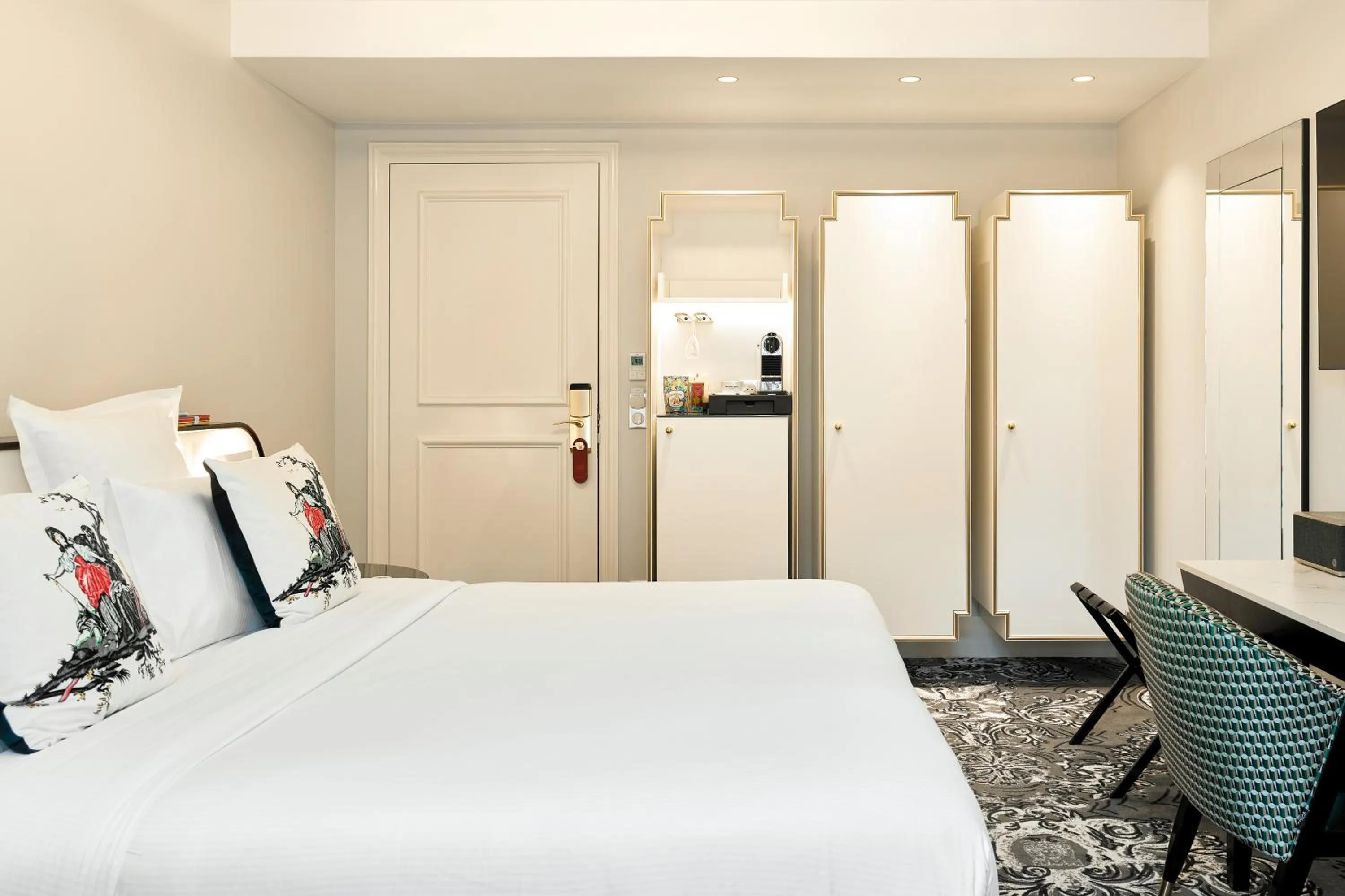 Bed in Normandy Le Chantier