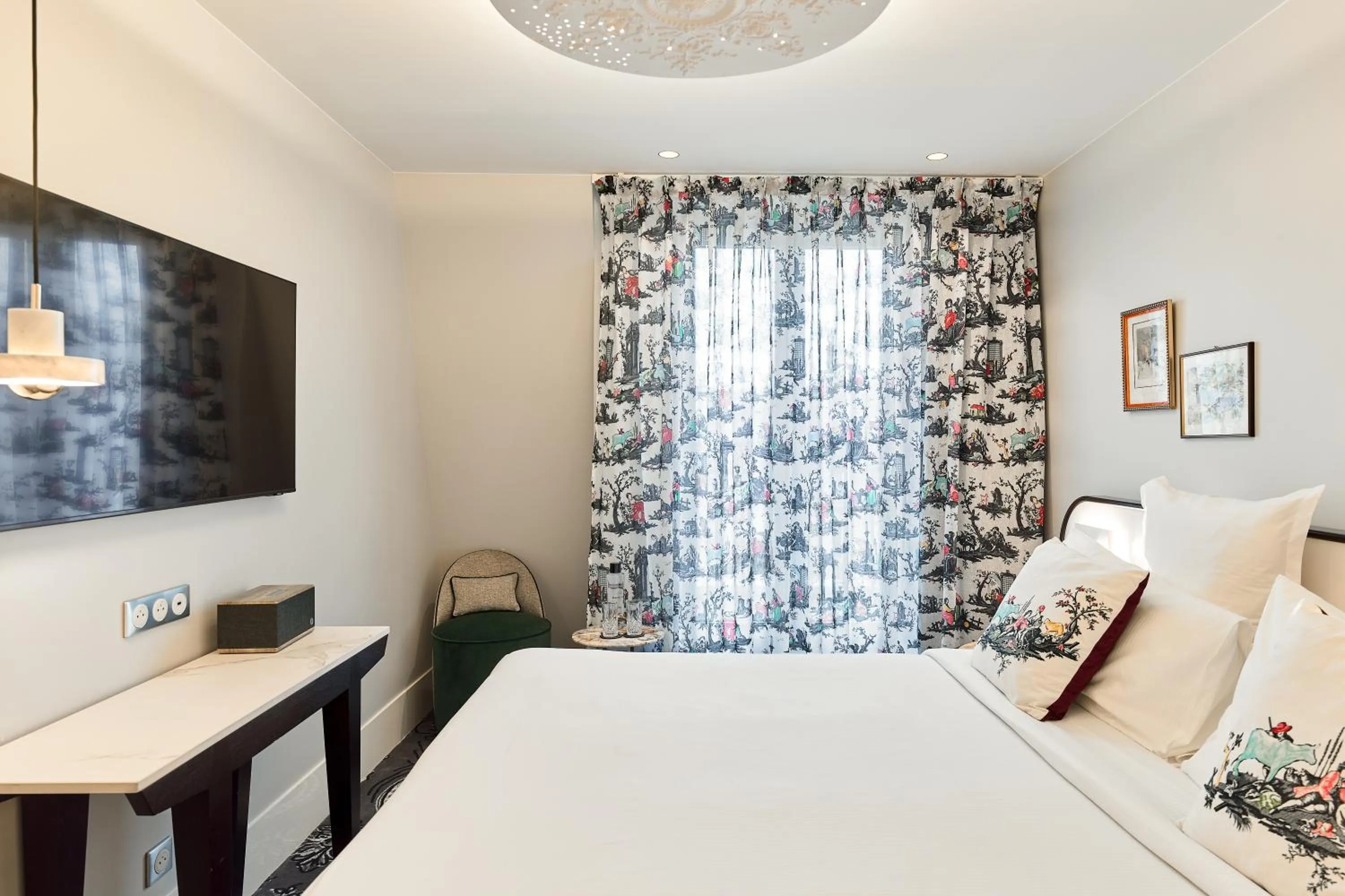 Bed in Normandy Le Chantier