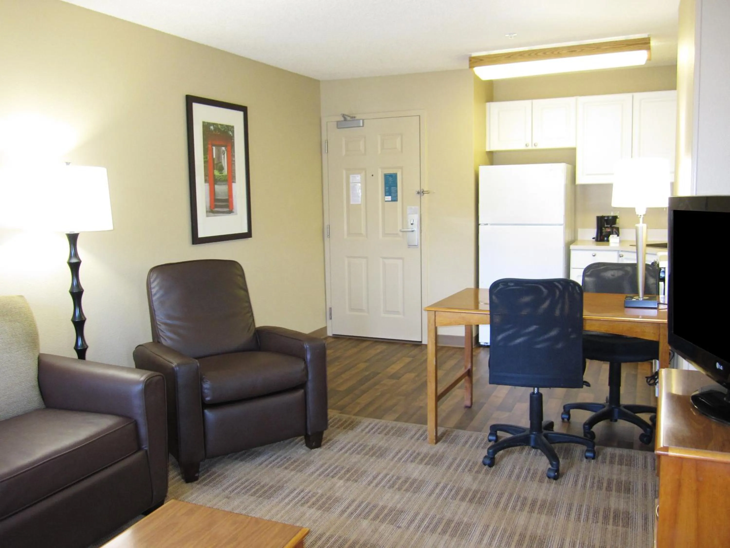 TV and multimedia in Extended Stay America Suites - San Jose - Edenvale - South