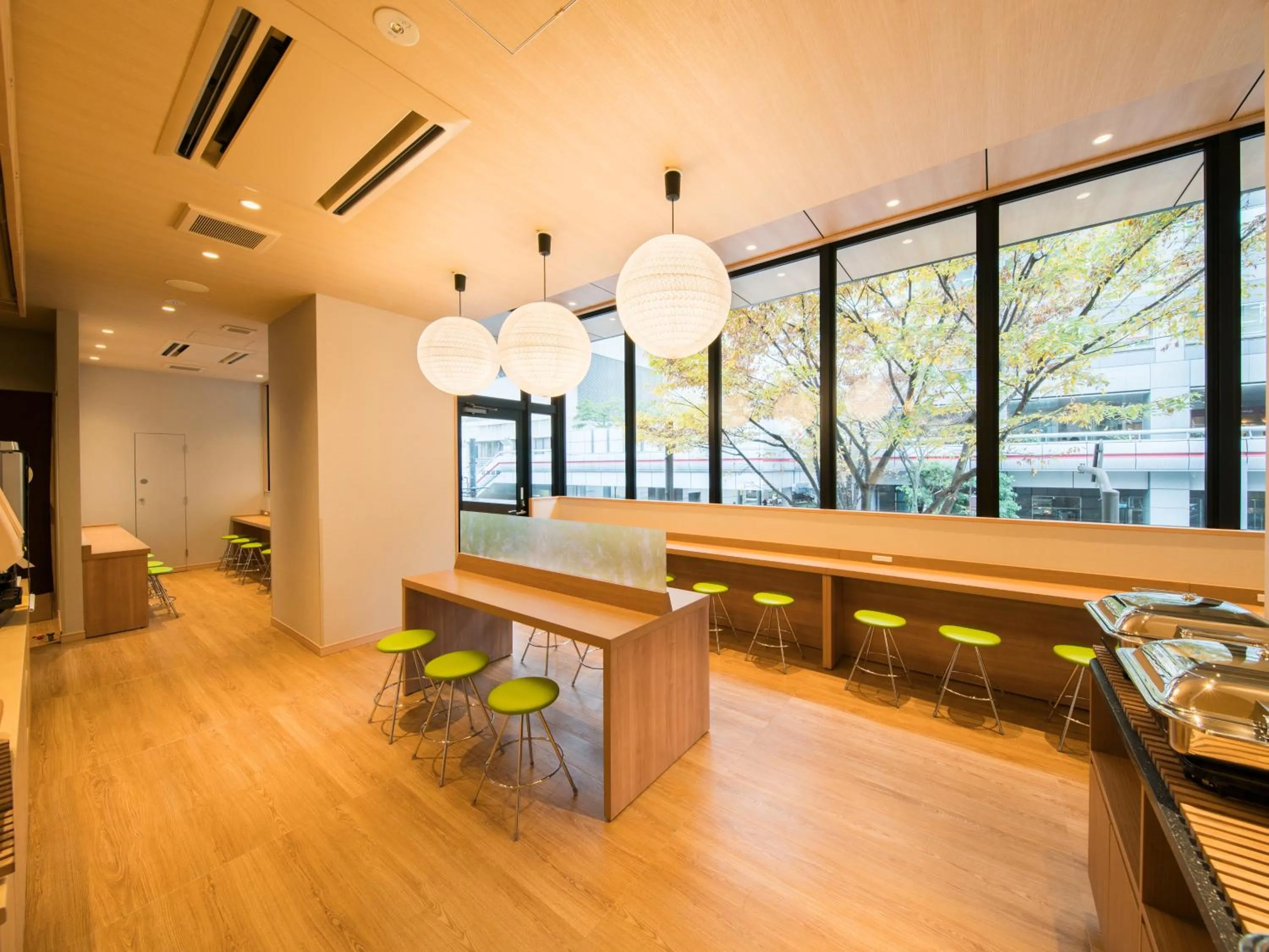 Communal lounge/ TV room in Super Hotel Tokyo Kinshicho Ekimae