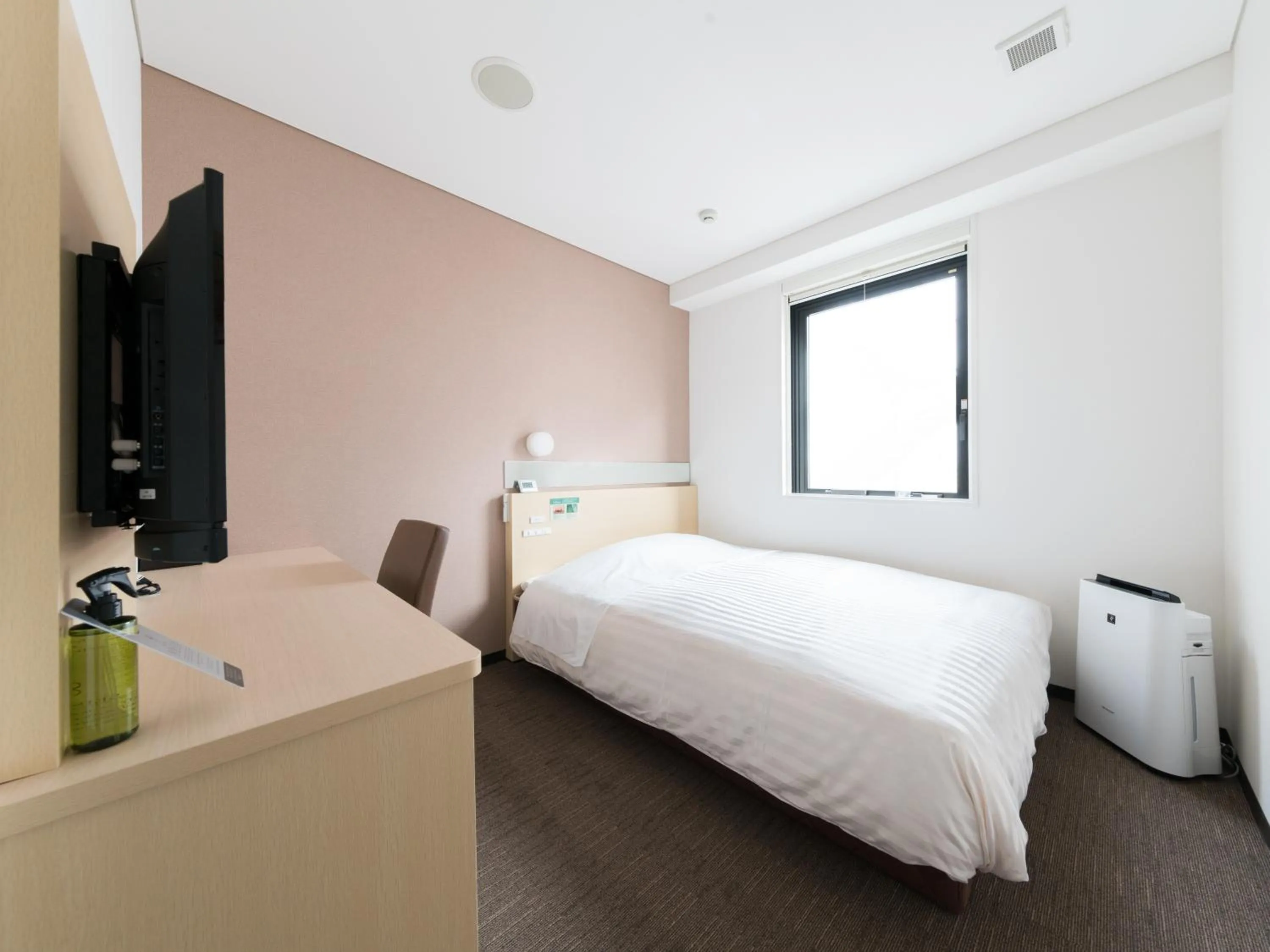 Bed in Super Hotel Tokyo Kinshicho Ekimae