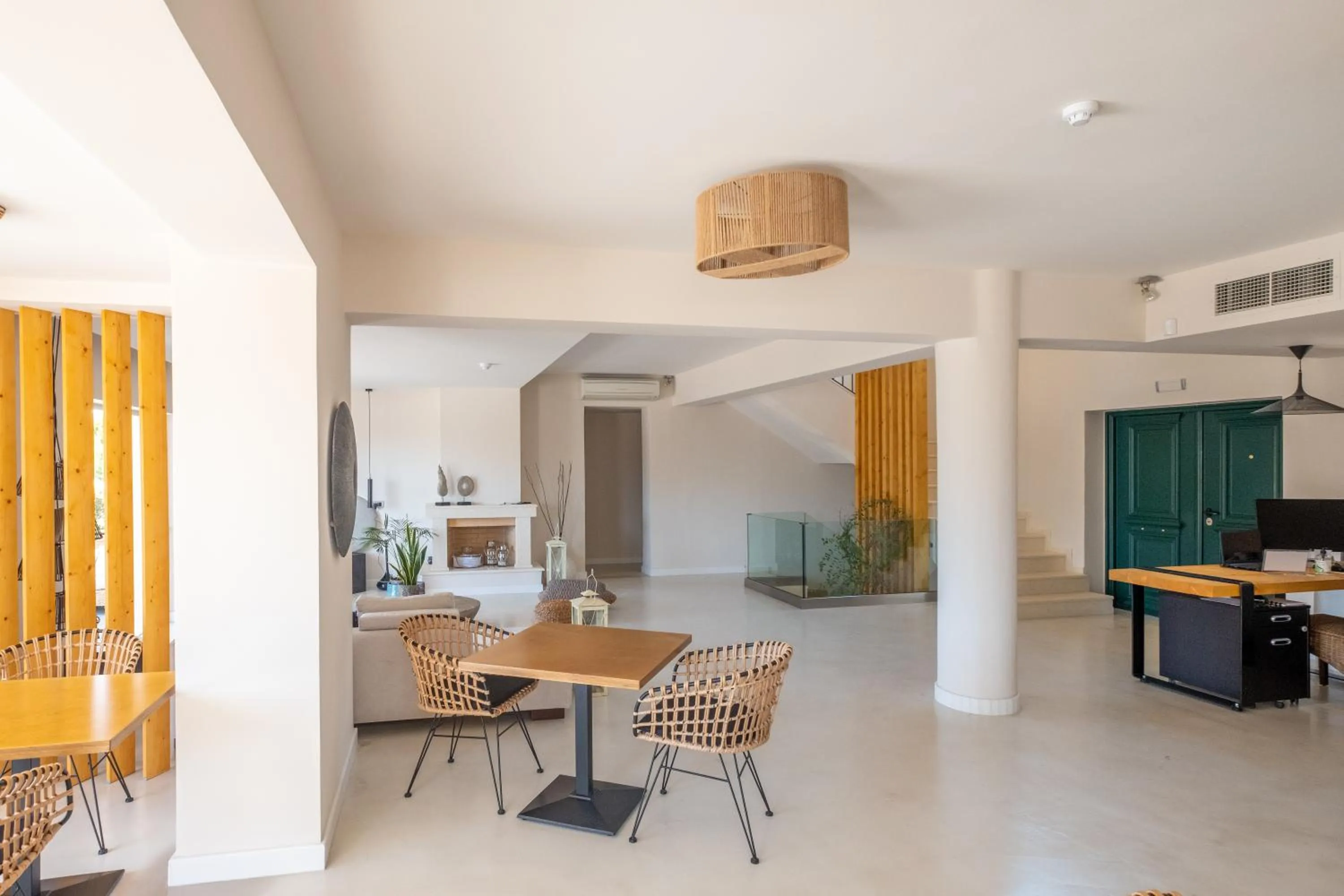 Lobby or reception in 180 South Seaside Hotel