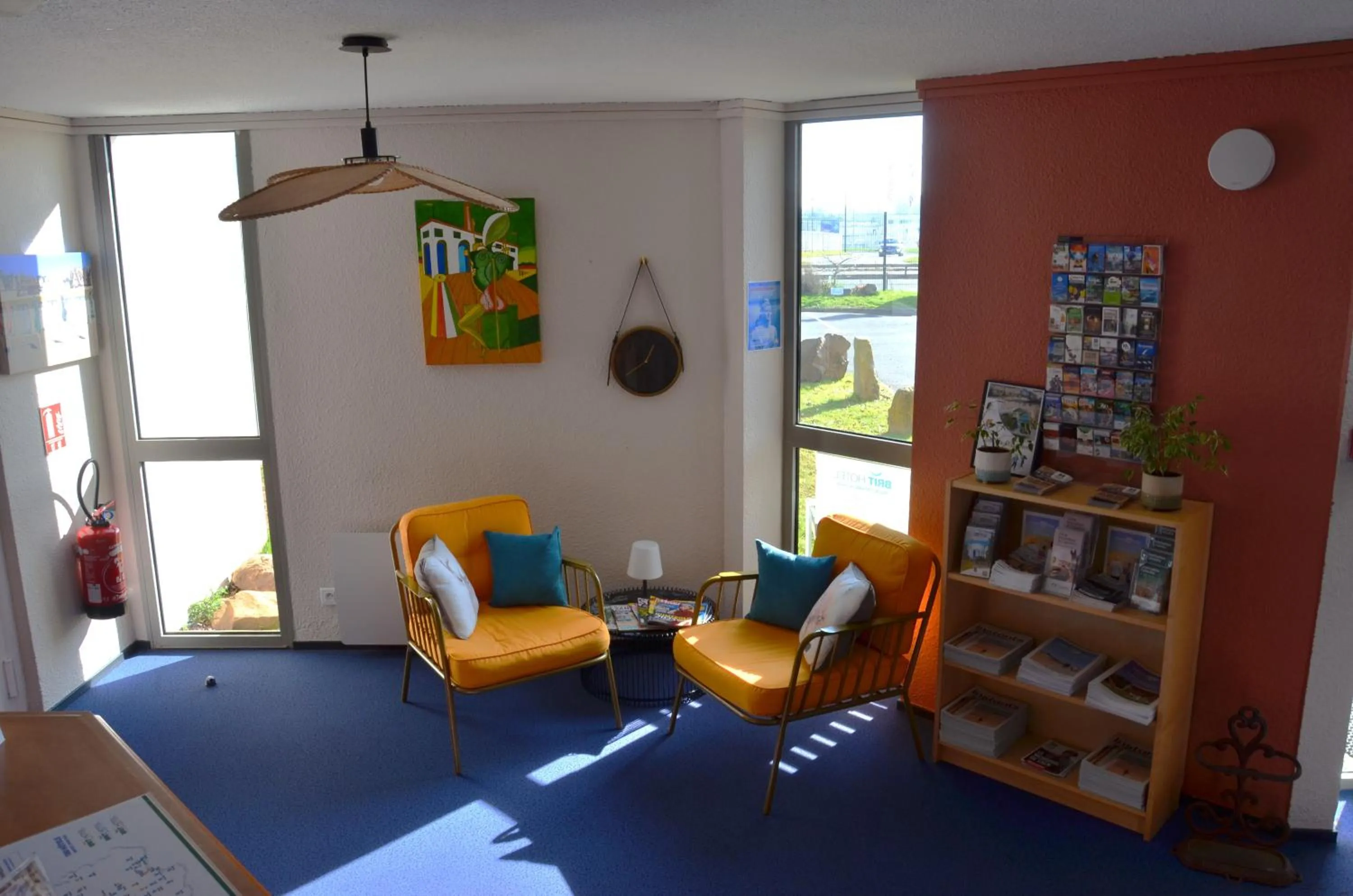 Living room in BRIT HOTEL Caen Hérouville