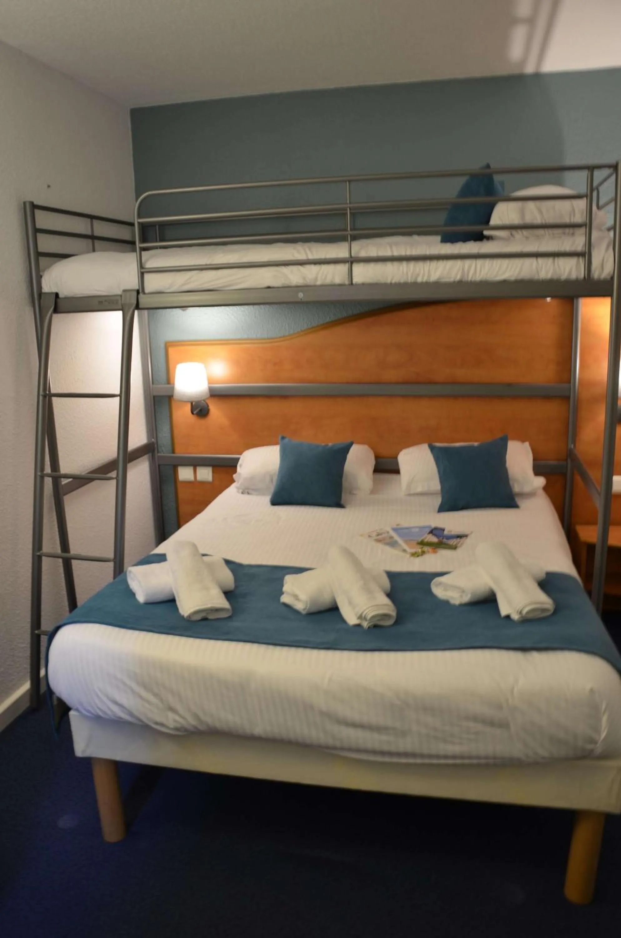 Bedroom, Bed in BRIT HOTEL Caen Hérouville