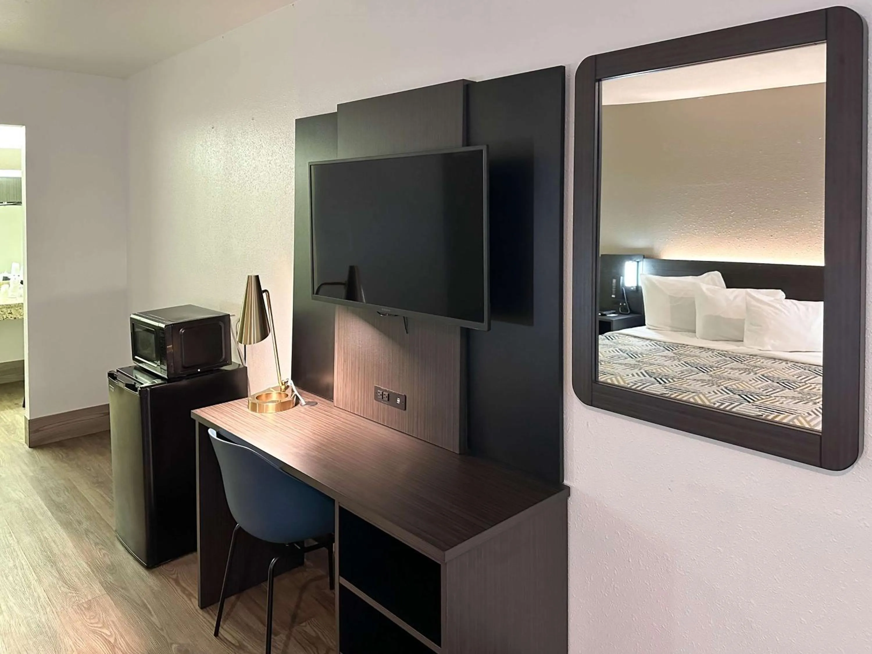 Other, Bed in Motel 6-Pooler, GA - Savannah Airport