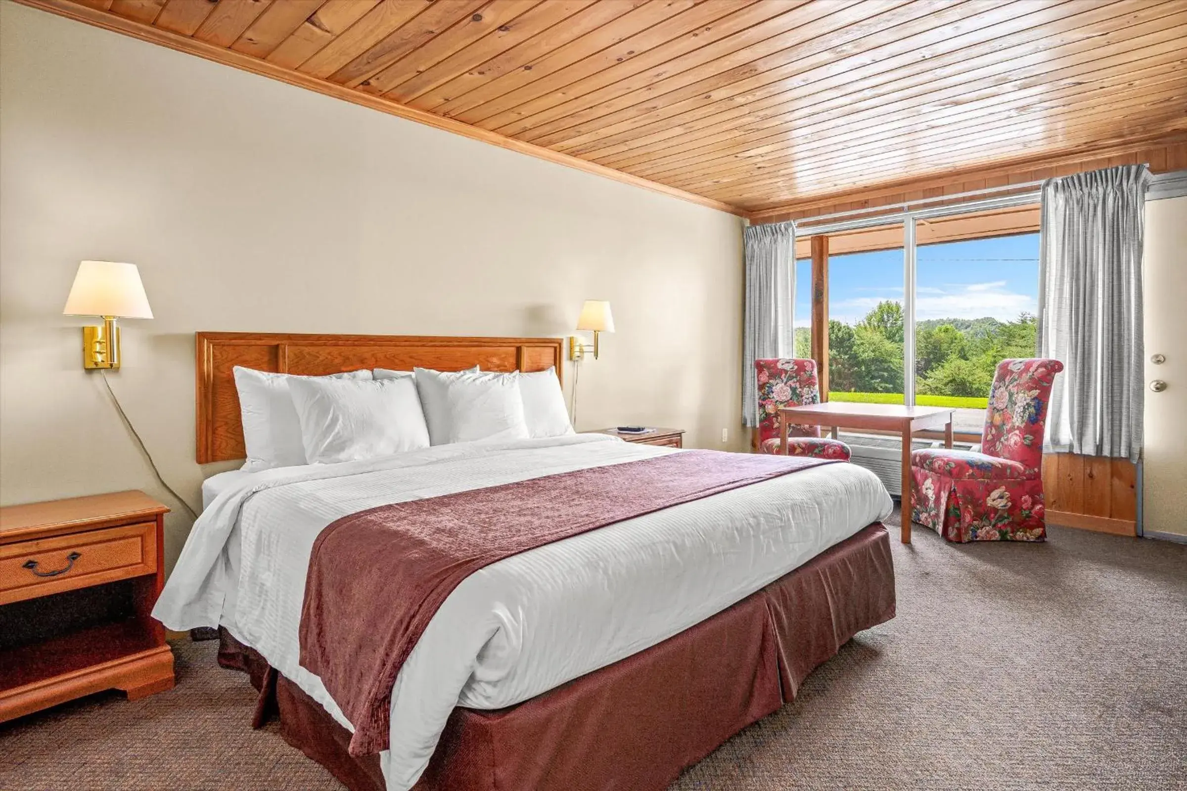 King Room in Early Blue Motel King Room in Early Blue Motel