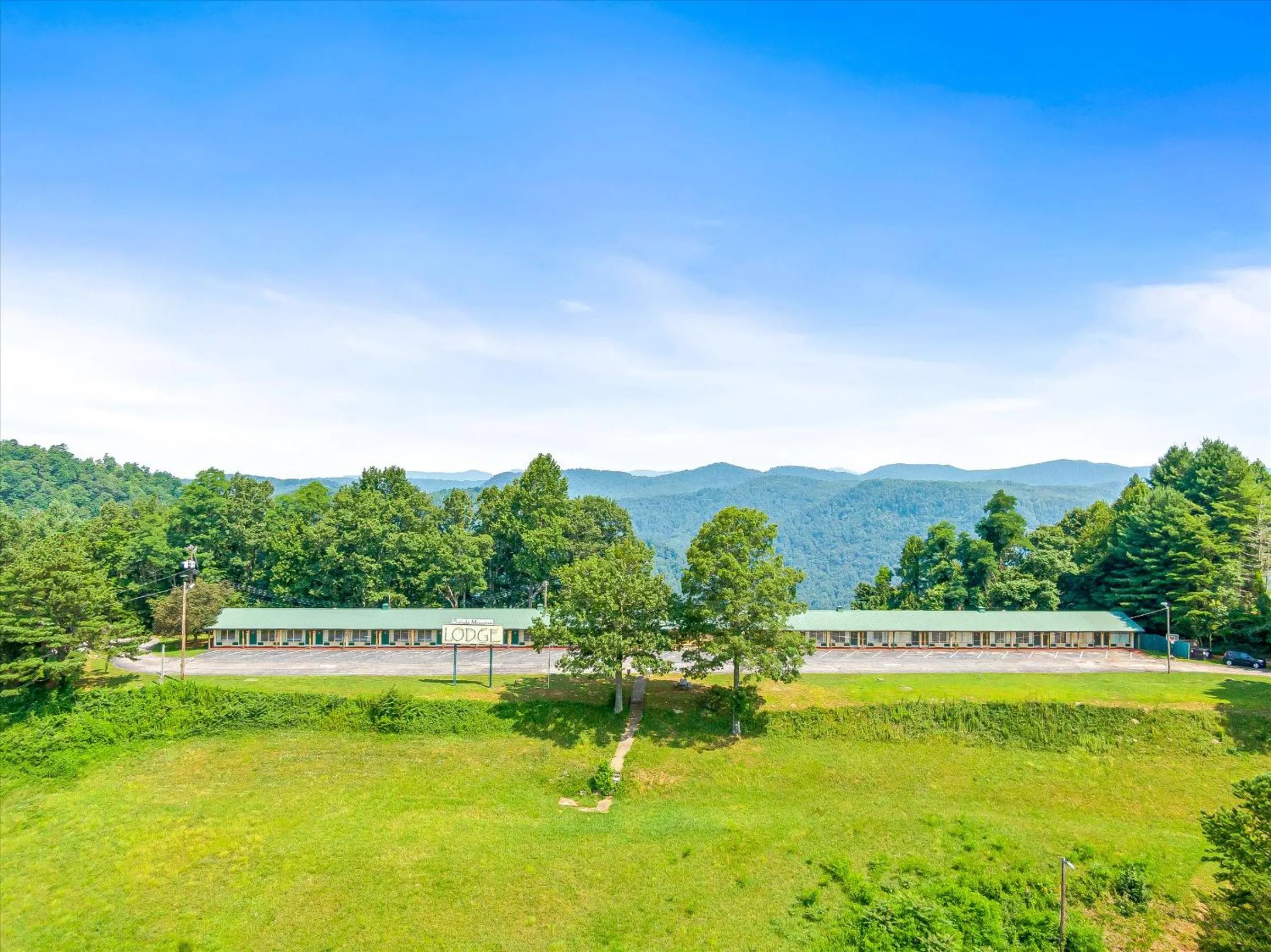Property building in Early Blue Motel