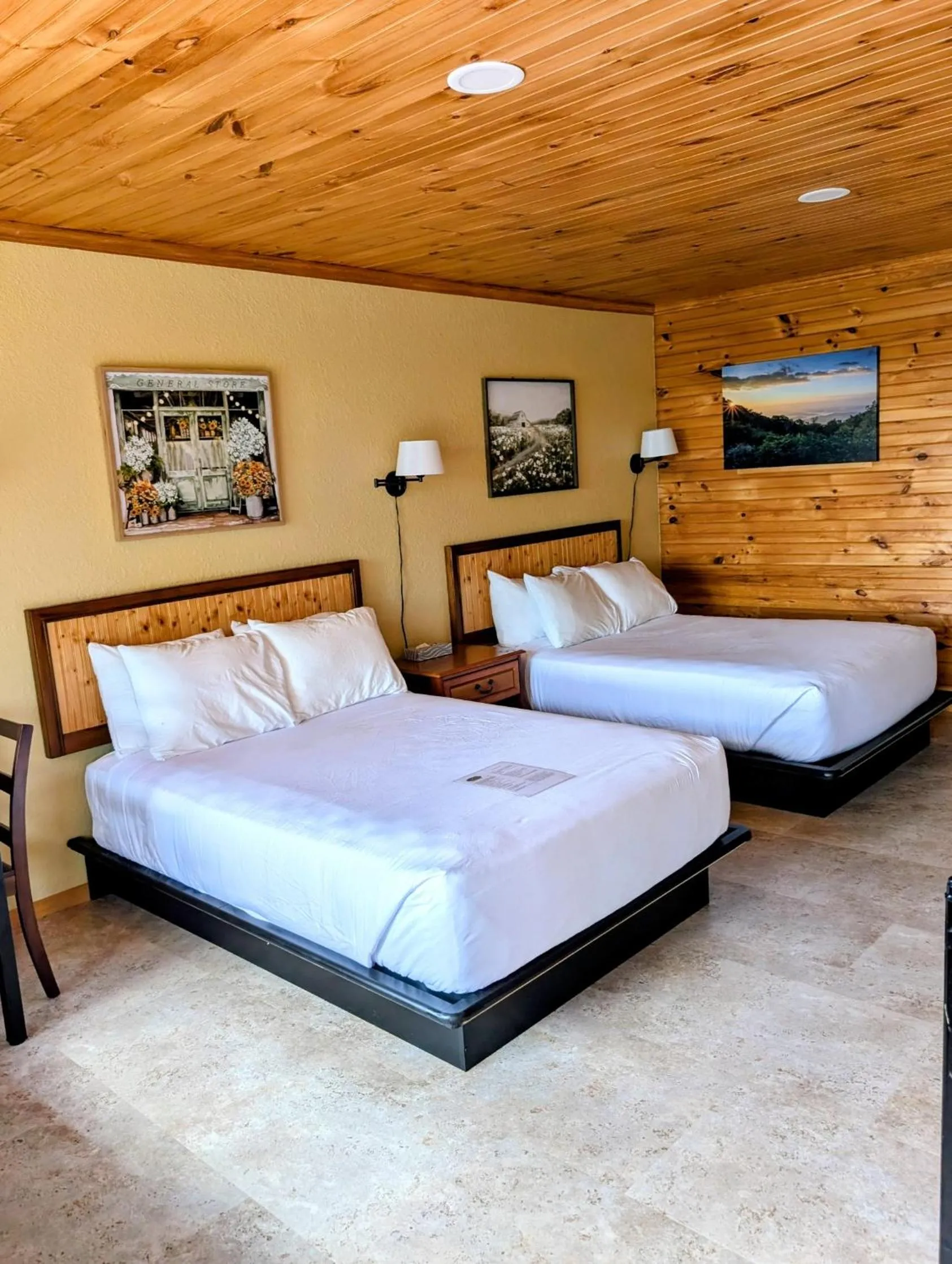 Bed in Green River Lodge