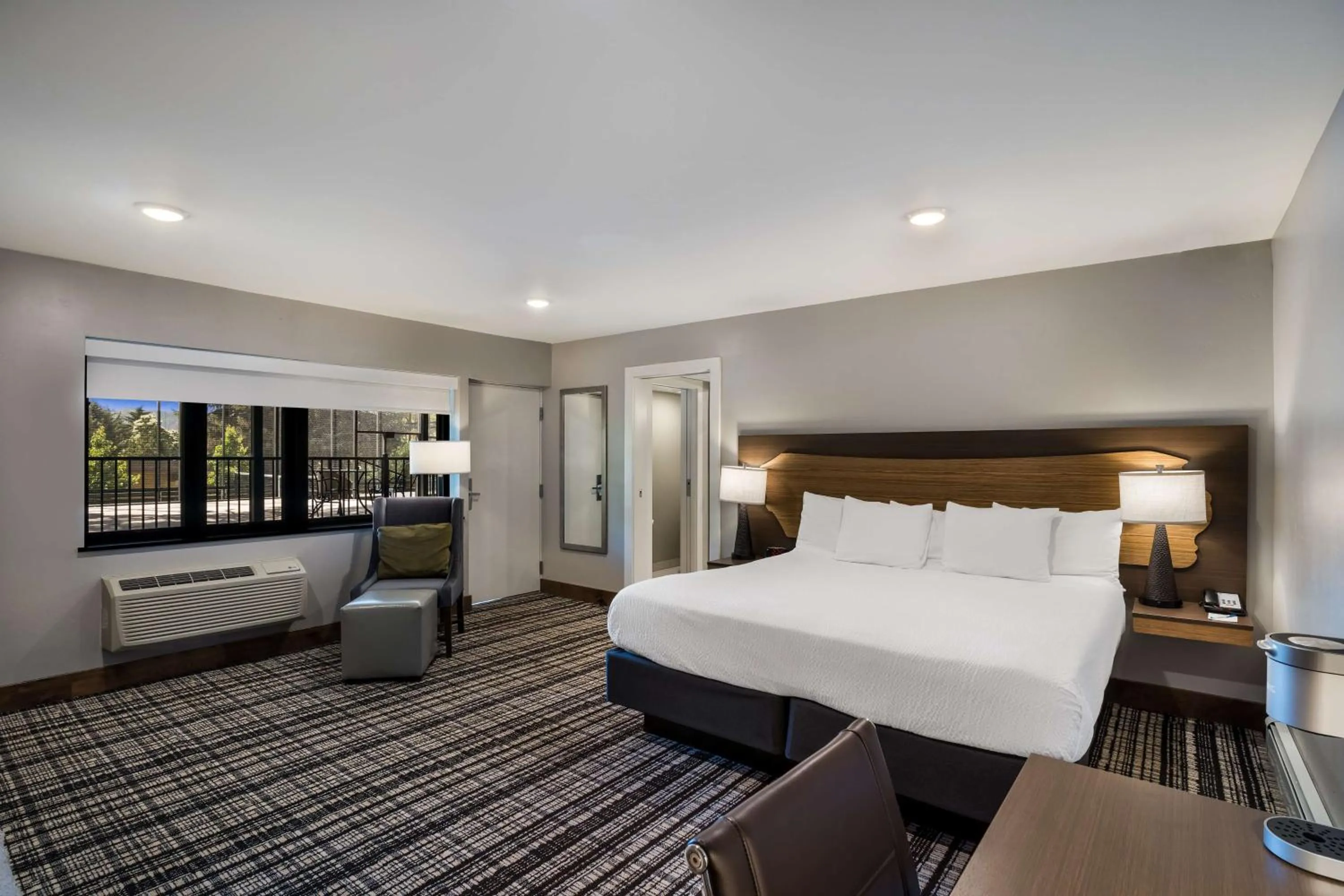 Photo of the whole room, Bed in Best Western Antlers at Glenwood Springs