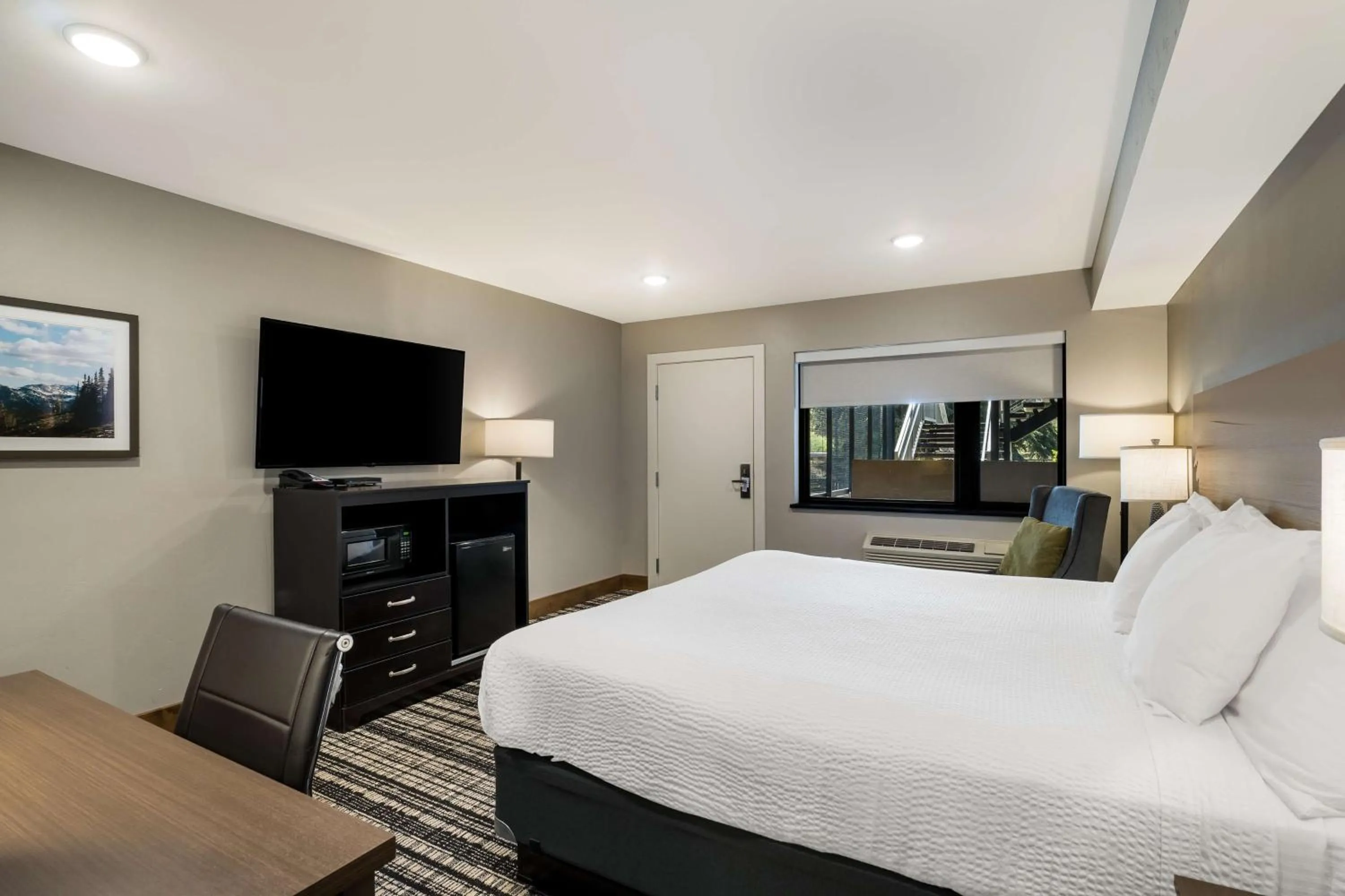 Photo of the whole room, Bed in Best Western Antlers at Glenwood Springs