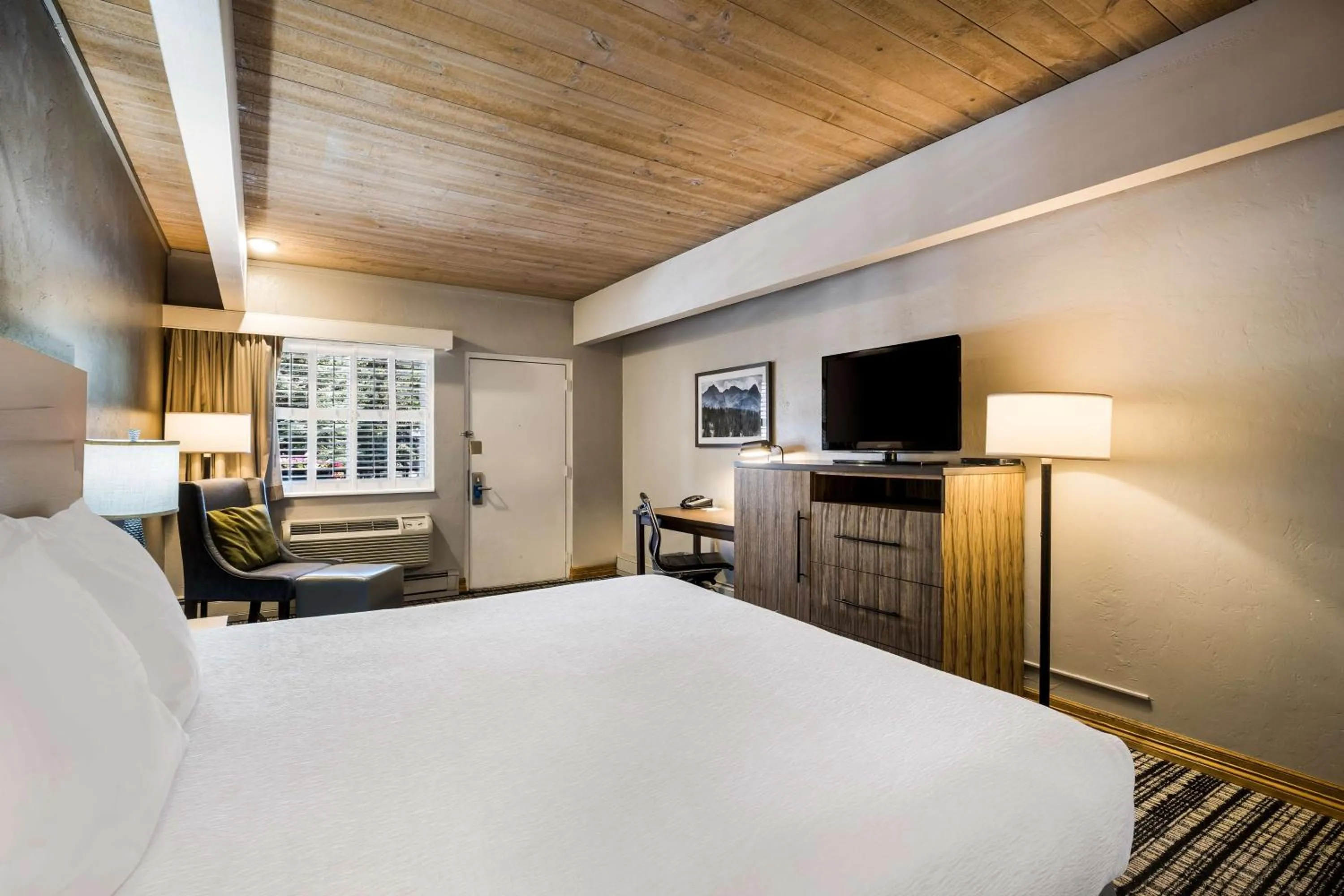 Bedroom, Bed in Best Western Antlers at Glenwood Springs