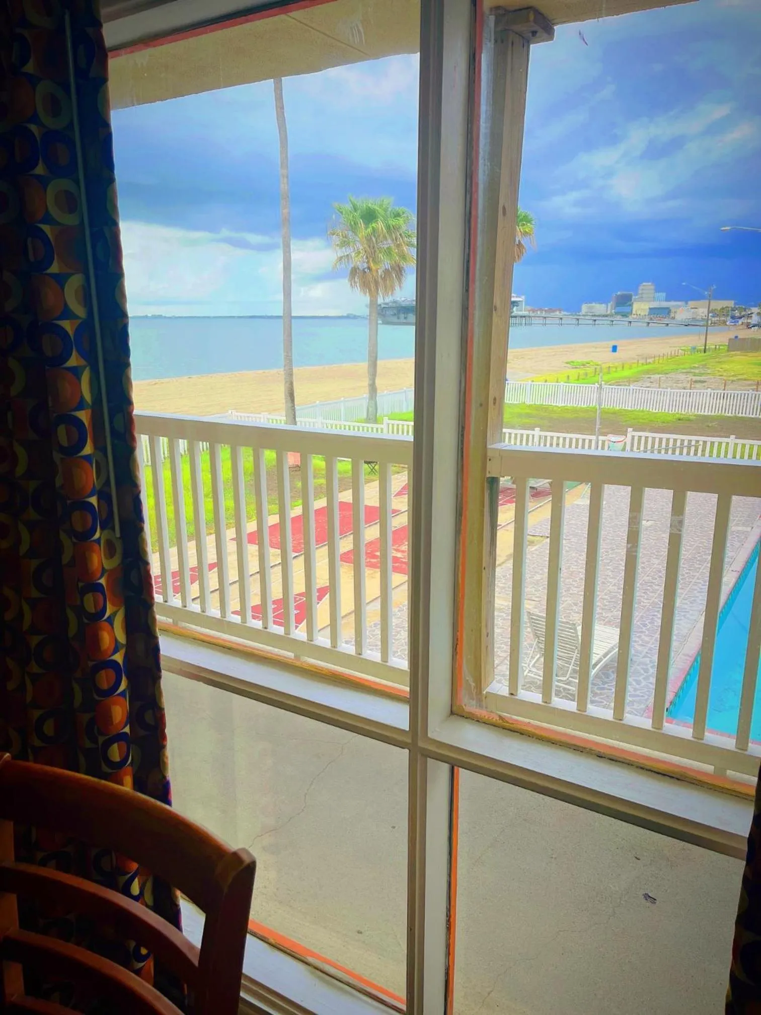Pool view in Sea Shell Inn on the Beach
