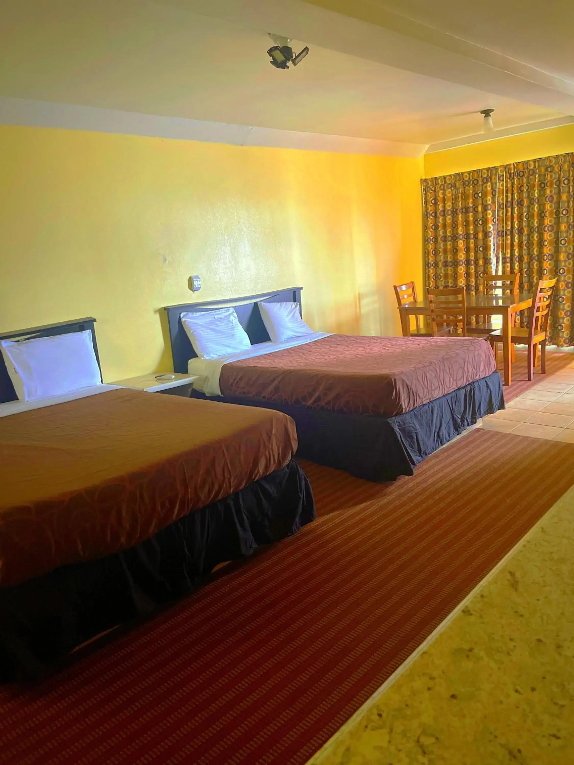 King Room with Kitchenette in Sea Shell Inn on the Beach King Room with Kitchenette in Sea Shell Inn on the Beach