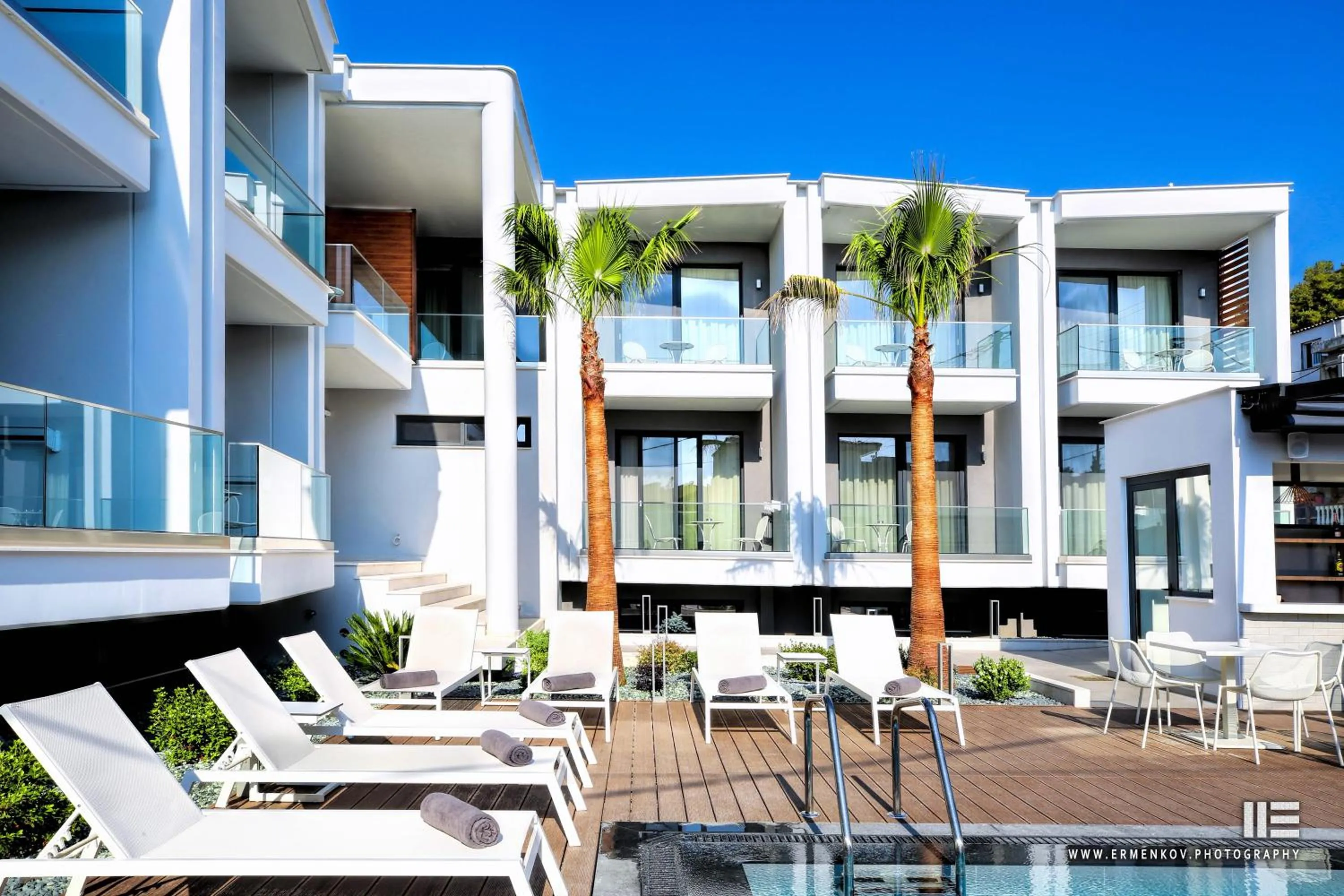 Patio in Senso Suites