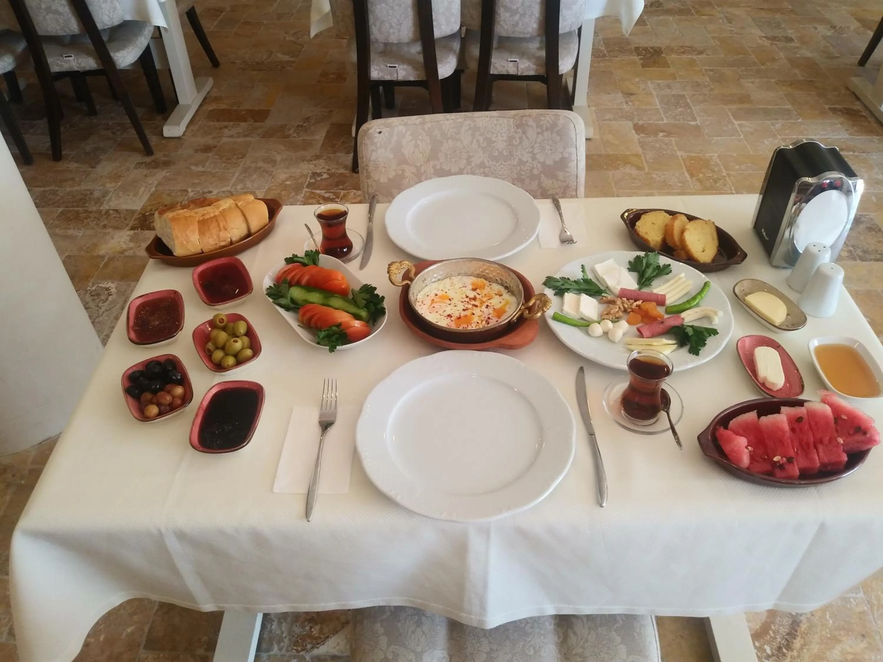 Breakfast in Crassus Cave Hotel