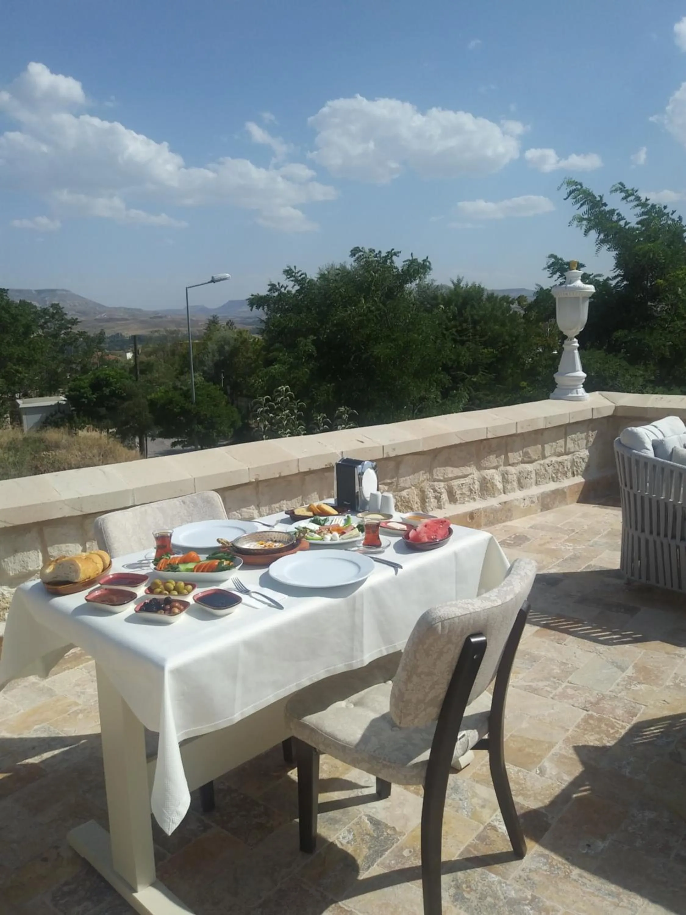 Breakfast in Crassus Cave Hotel