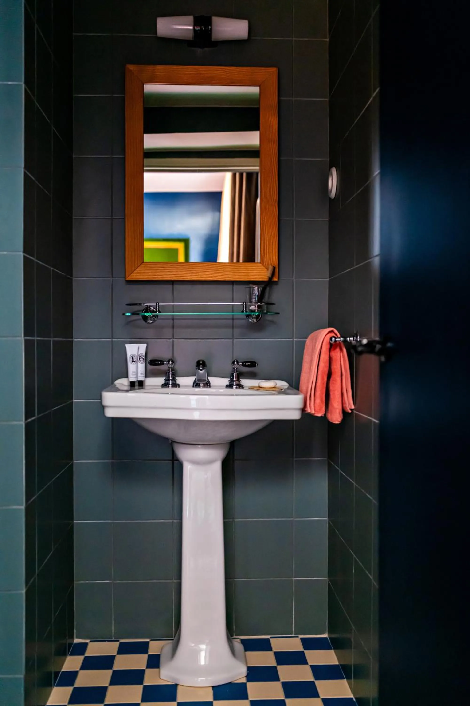 Bathroom in Hôtel de La Boétie
