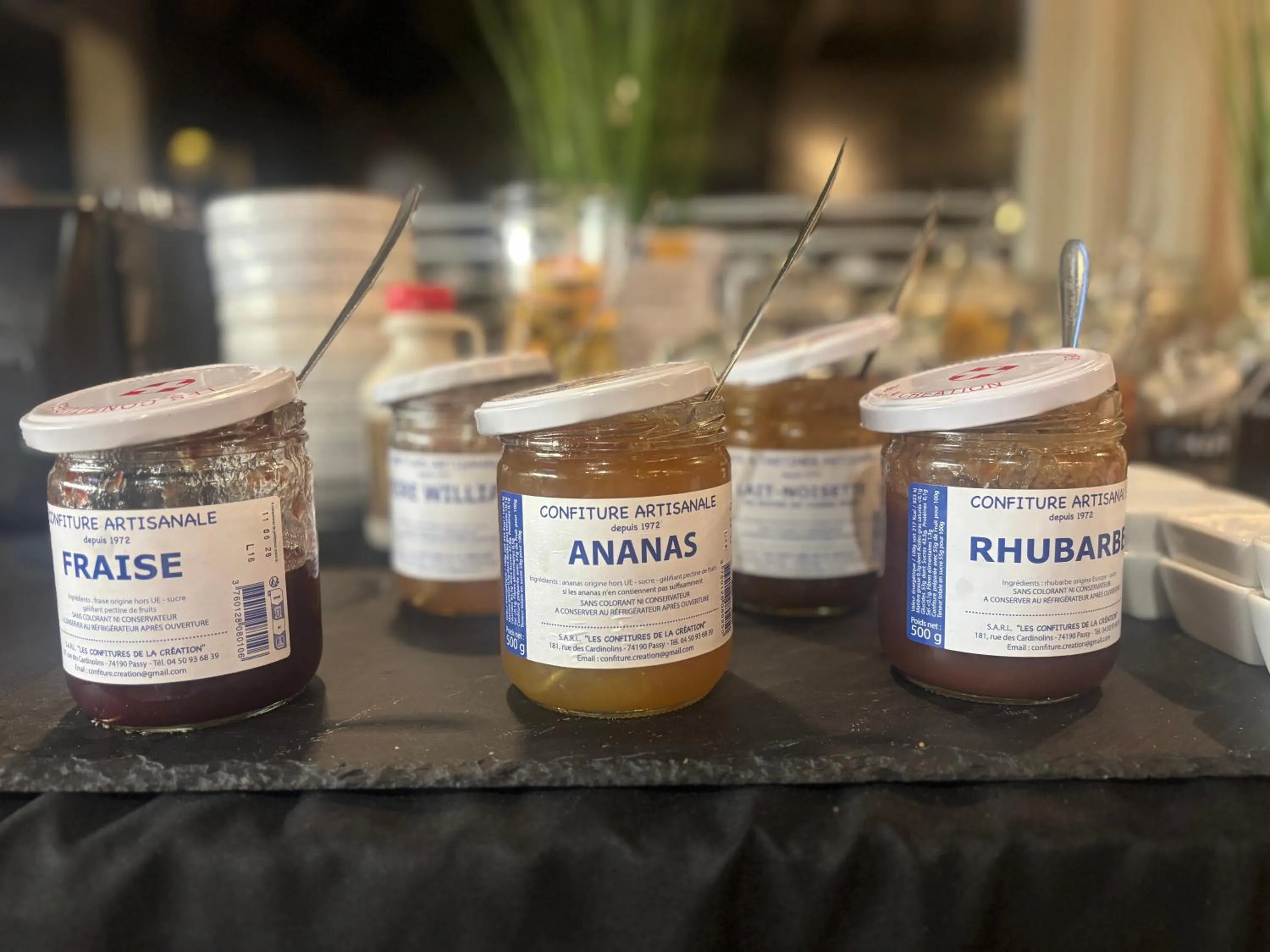 Breakfast in Logis Hôtel Des Acacias Lille Neuville en Ferrain, Restaurant l'Acacias Gourmand