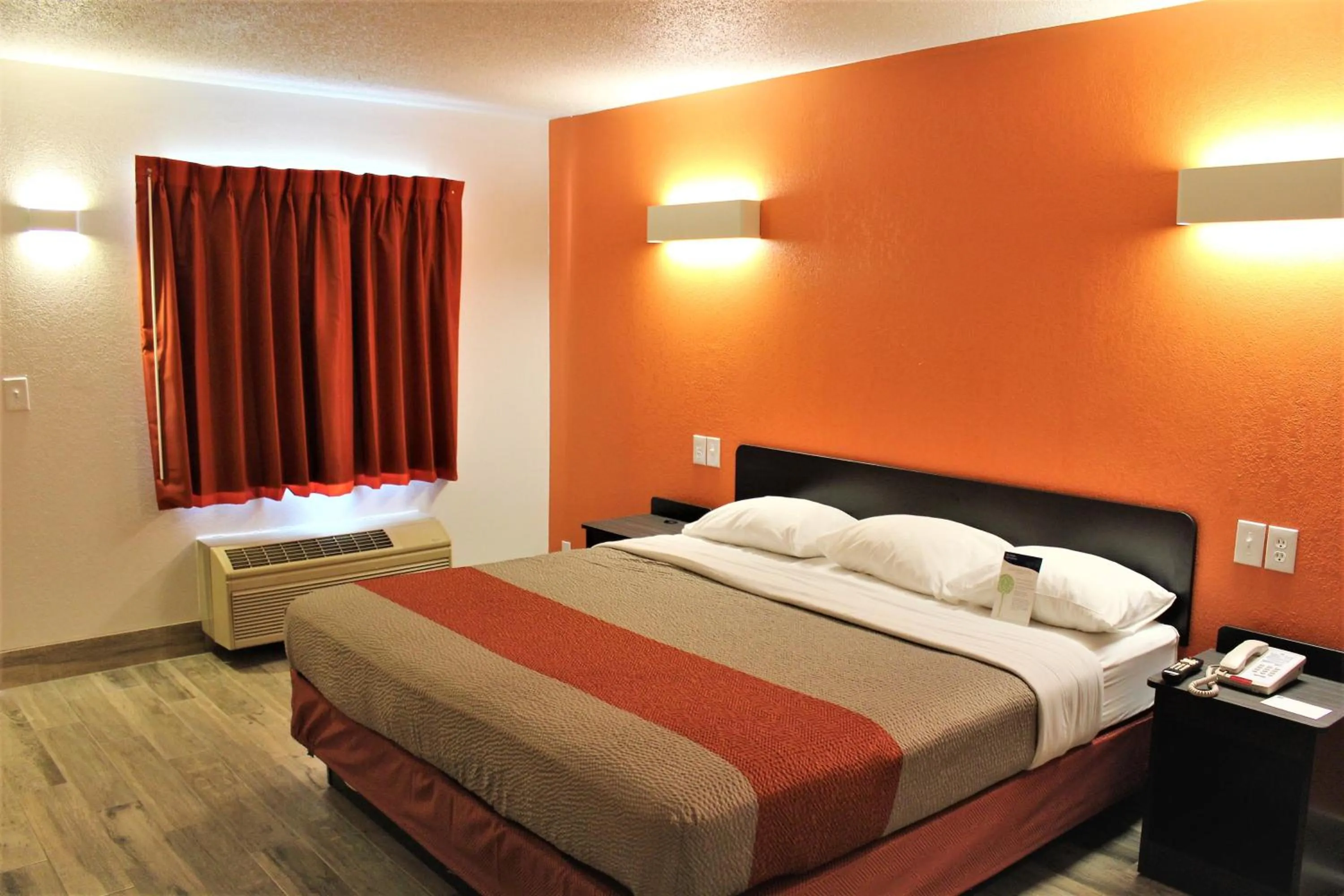 Bed in Motel 6-Starke, FL