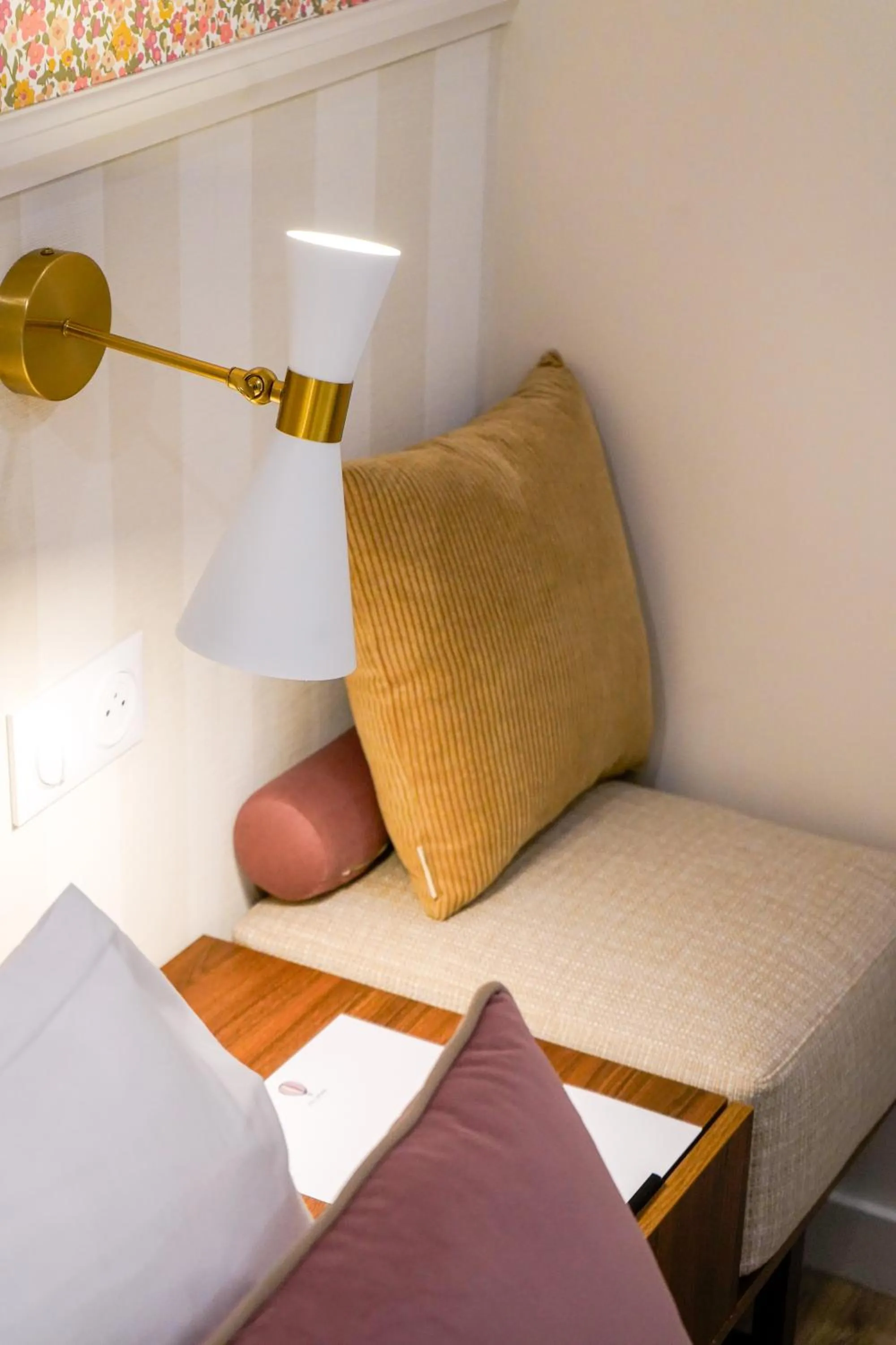 Decorative detail, Bed in Joli Môme