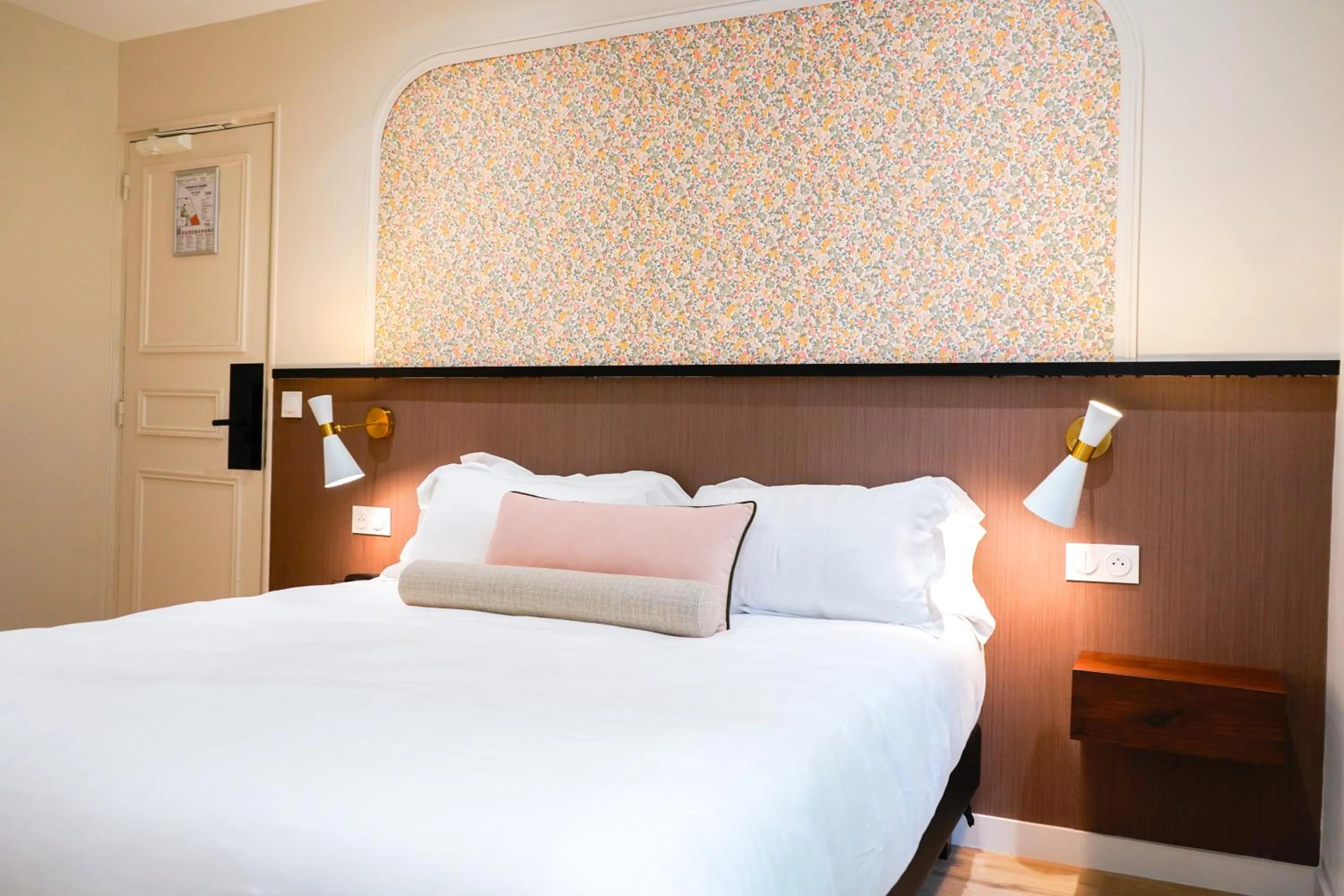 Bedroom, Bed in Joli Môme