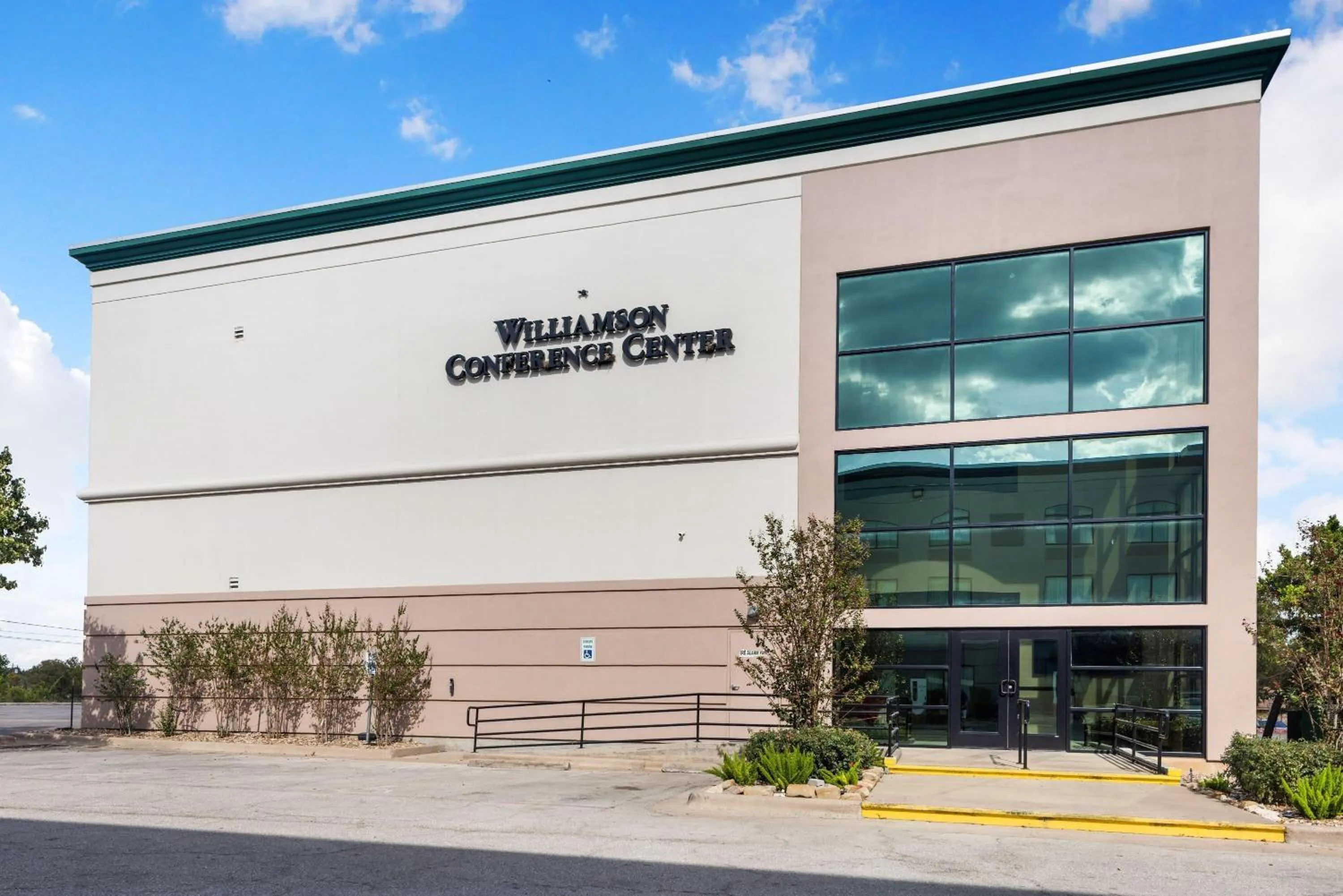 Property building in Wingate by Wyndham and Williamson Conference Center