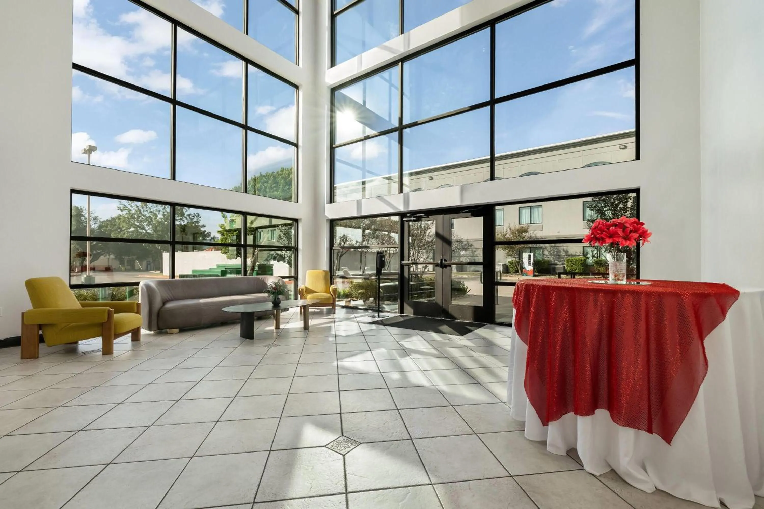 Lobby or reception in Wingate by Wyndham and Williamson Conference Center