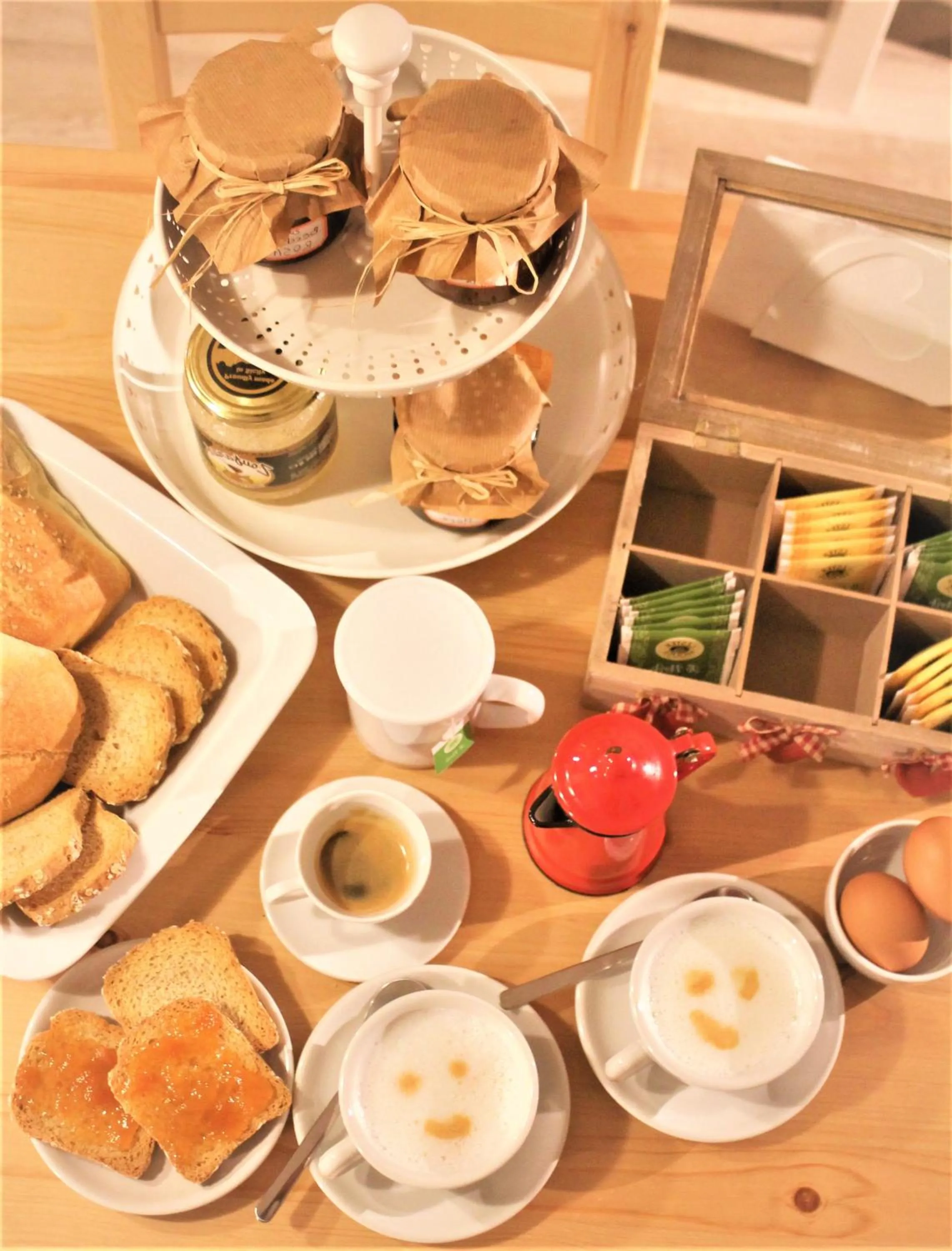 Food and drinks in B&B Torre Castellina