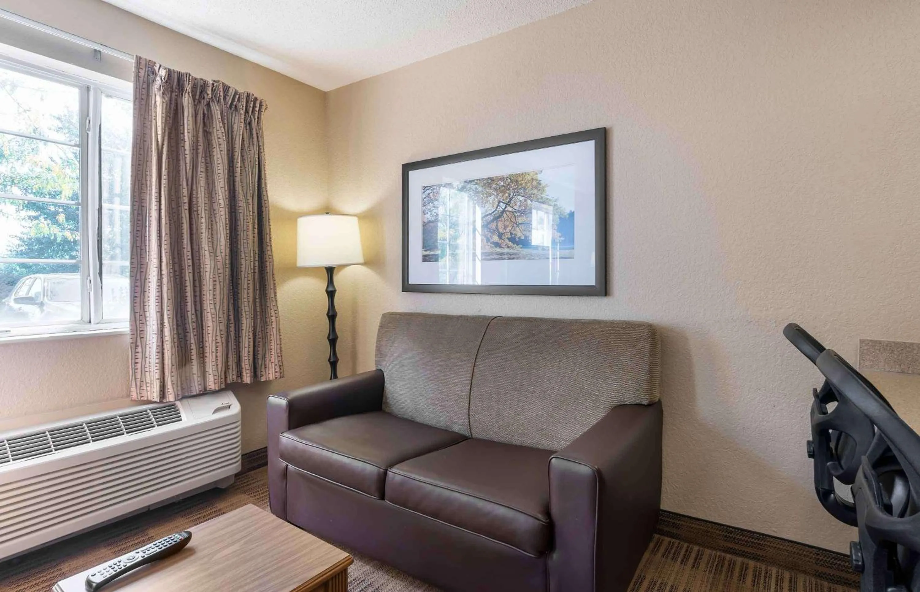 Bedroom in Extended Stay America Suites - Louisville - Alliant Avenue