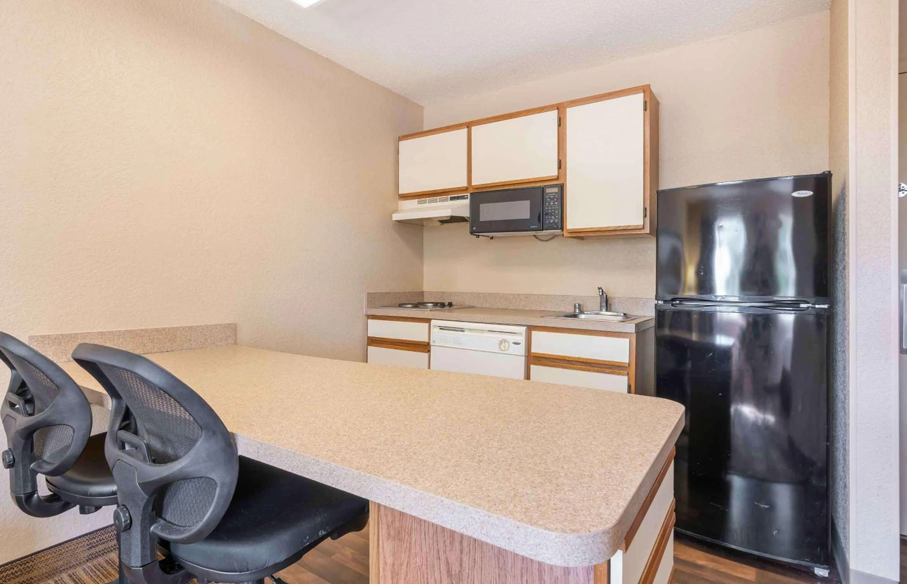Kitchen or kitchenette in Extended Stay America Suites - Louisville - Alliant Avenue