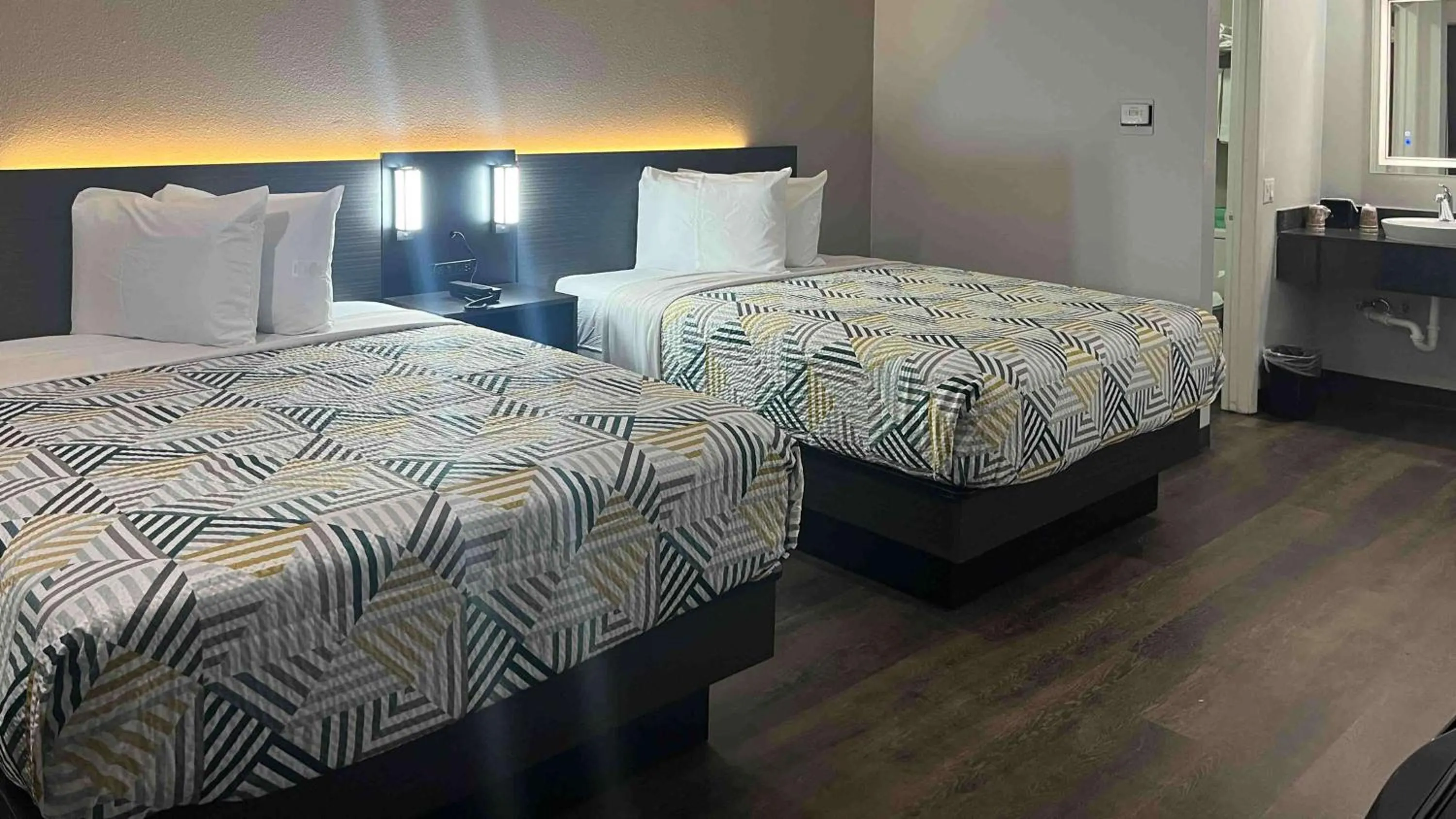 Bedroom, Bed in Motel 6 Dumas, TX