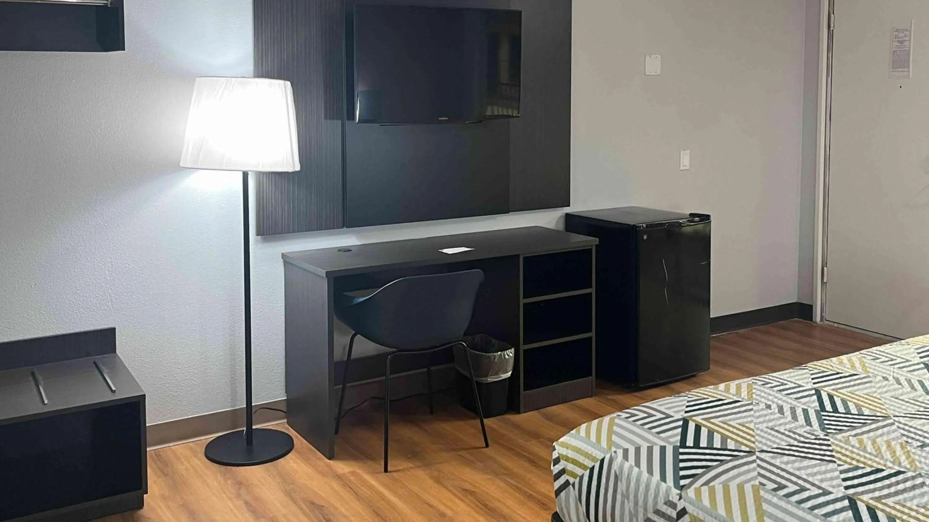 Bedroom, Bed in Motel 6 Dumas, TX