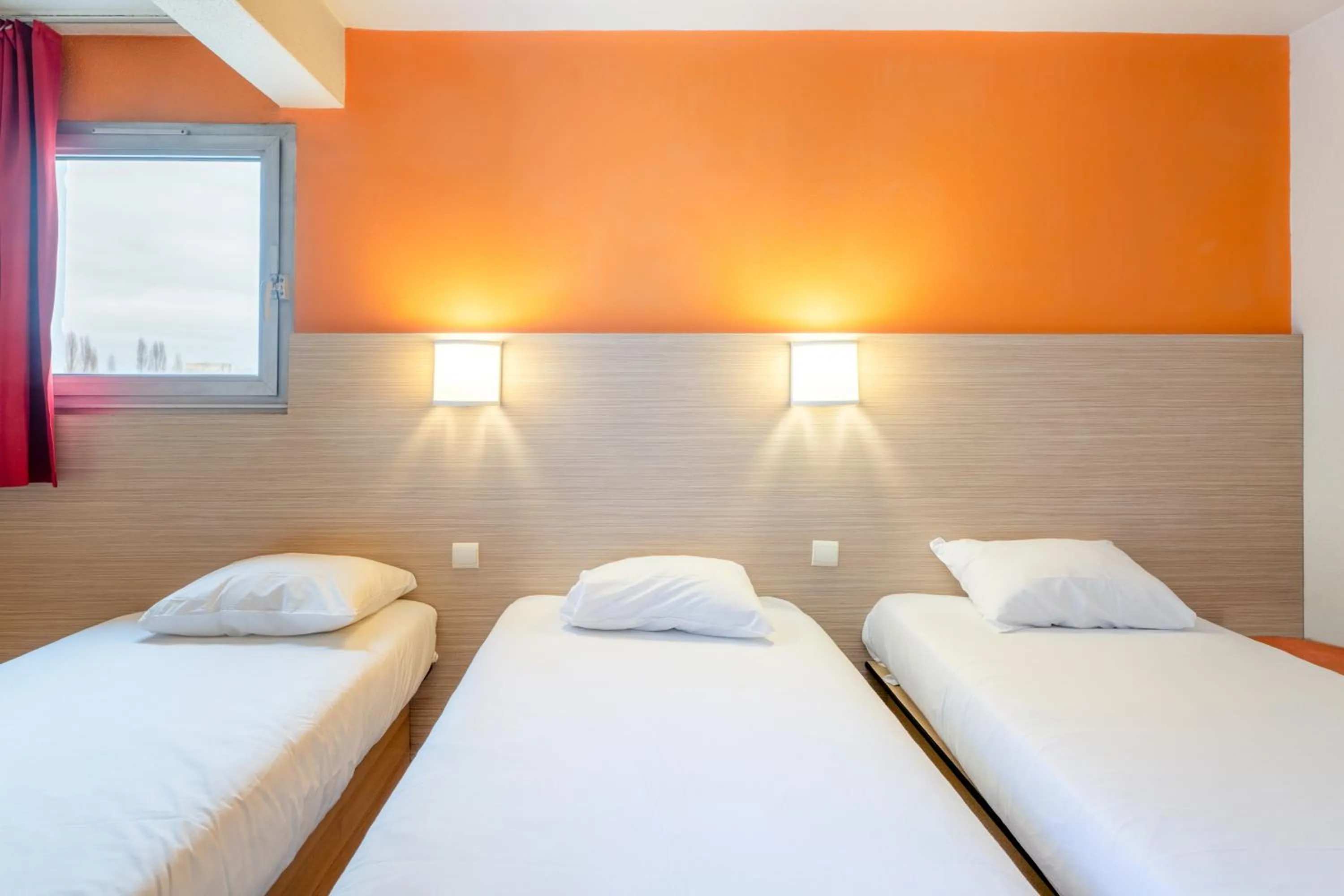 Bed in Premiere Classe Bordeaux Nord - Lac