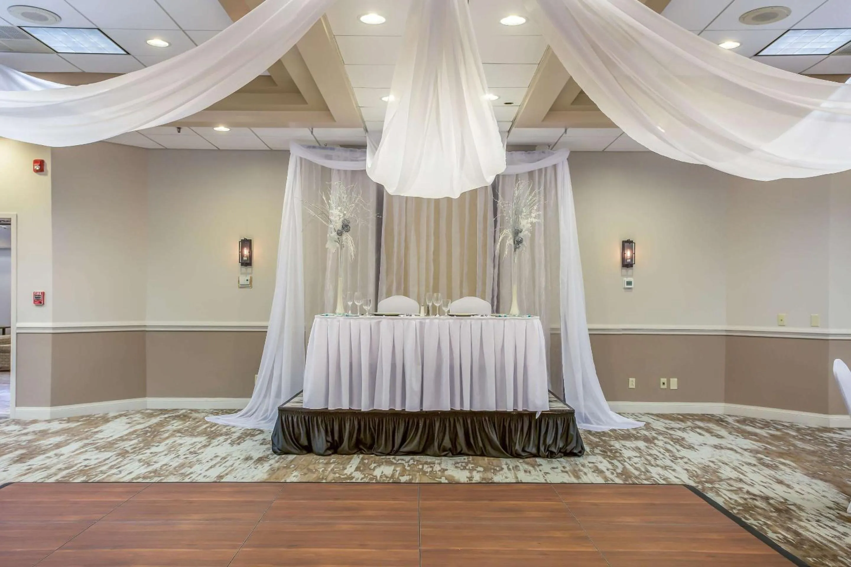 Meeting/conference room in Burrstone Inn, an Ascend Collection Hotel