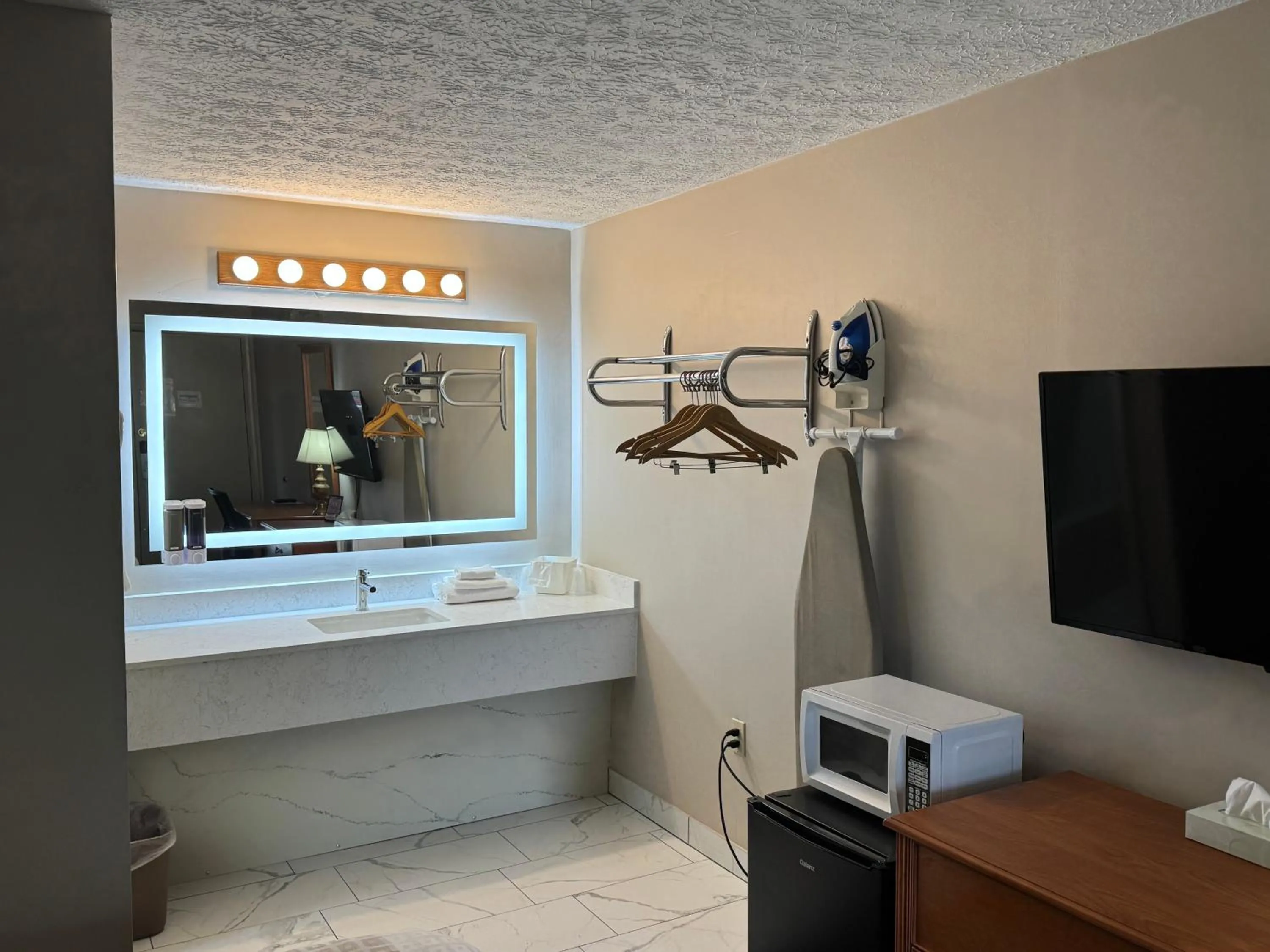 flat iron in South Shore Inn