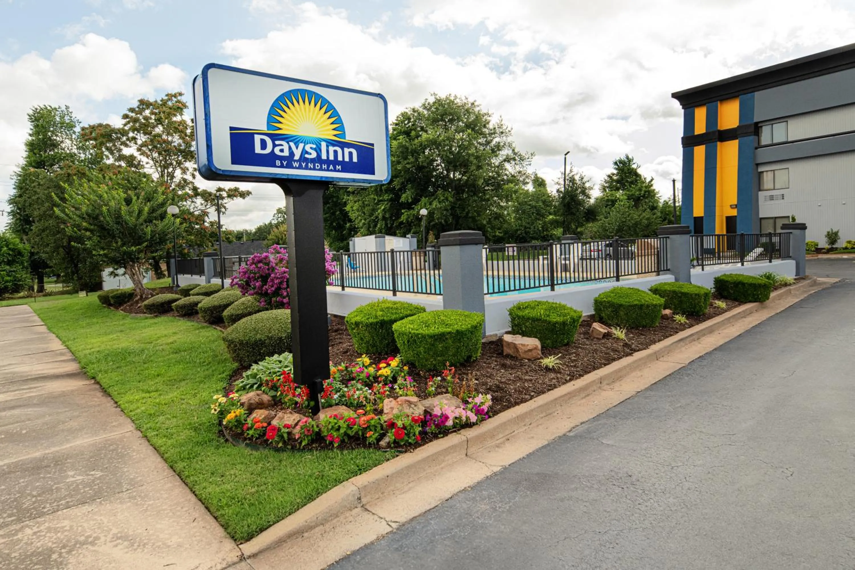 Days Inn by Wyndham Fort Smith