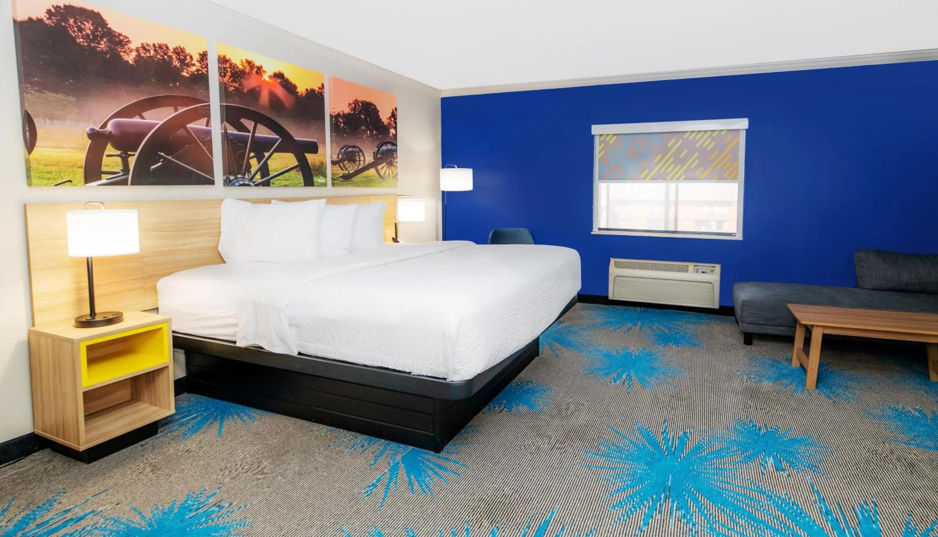 Bed in Days Inn by Wyndham Fort Smith