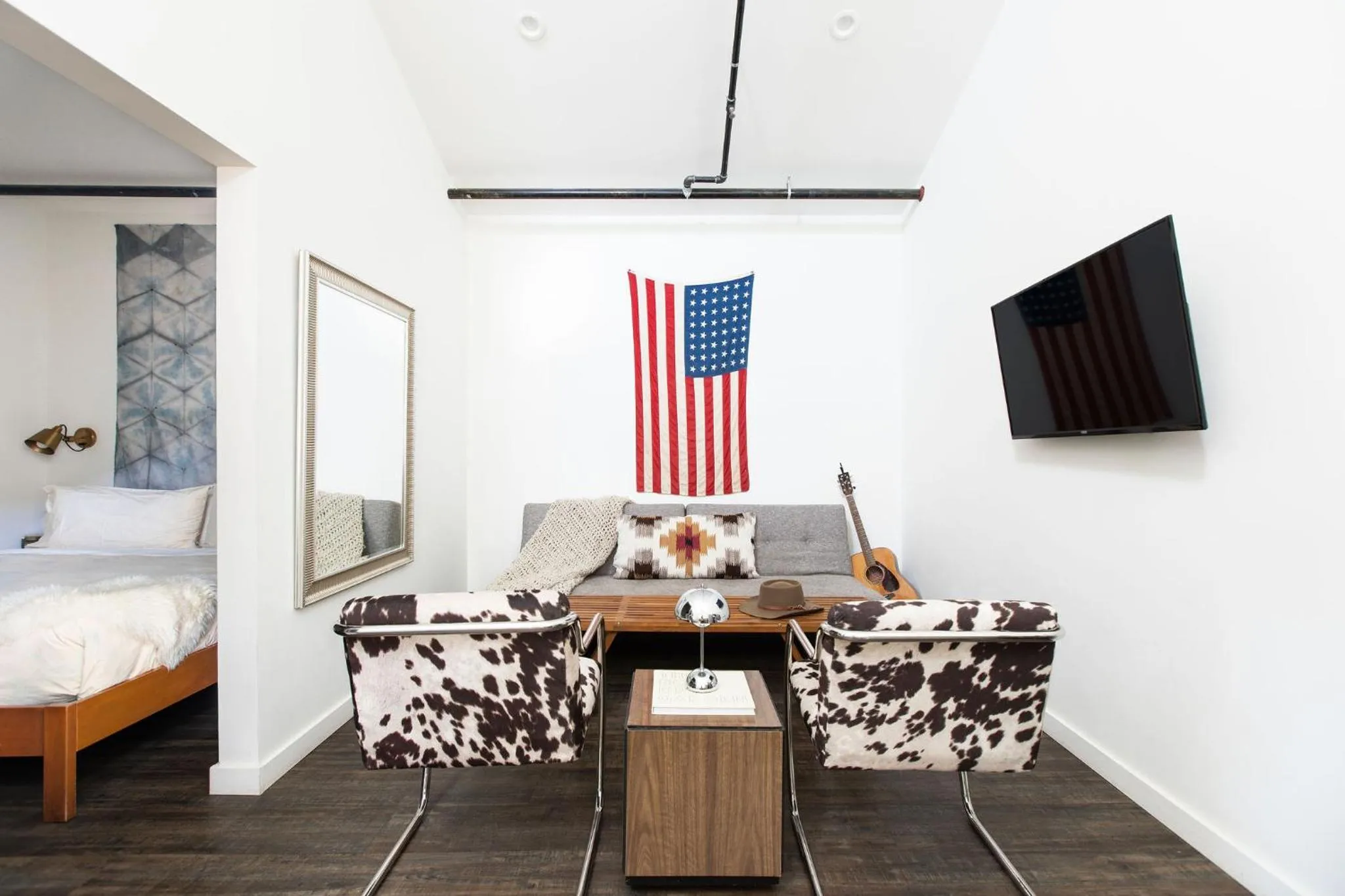 TV and multimedia, Bed in Mellow Moon Lodge