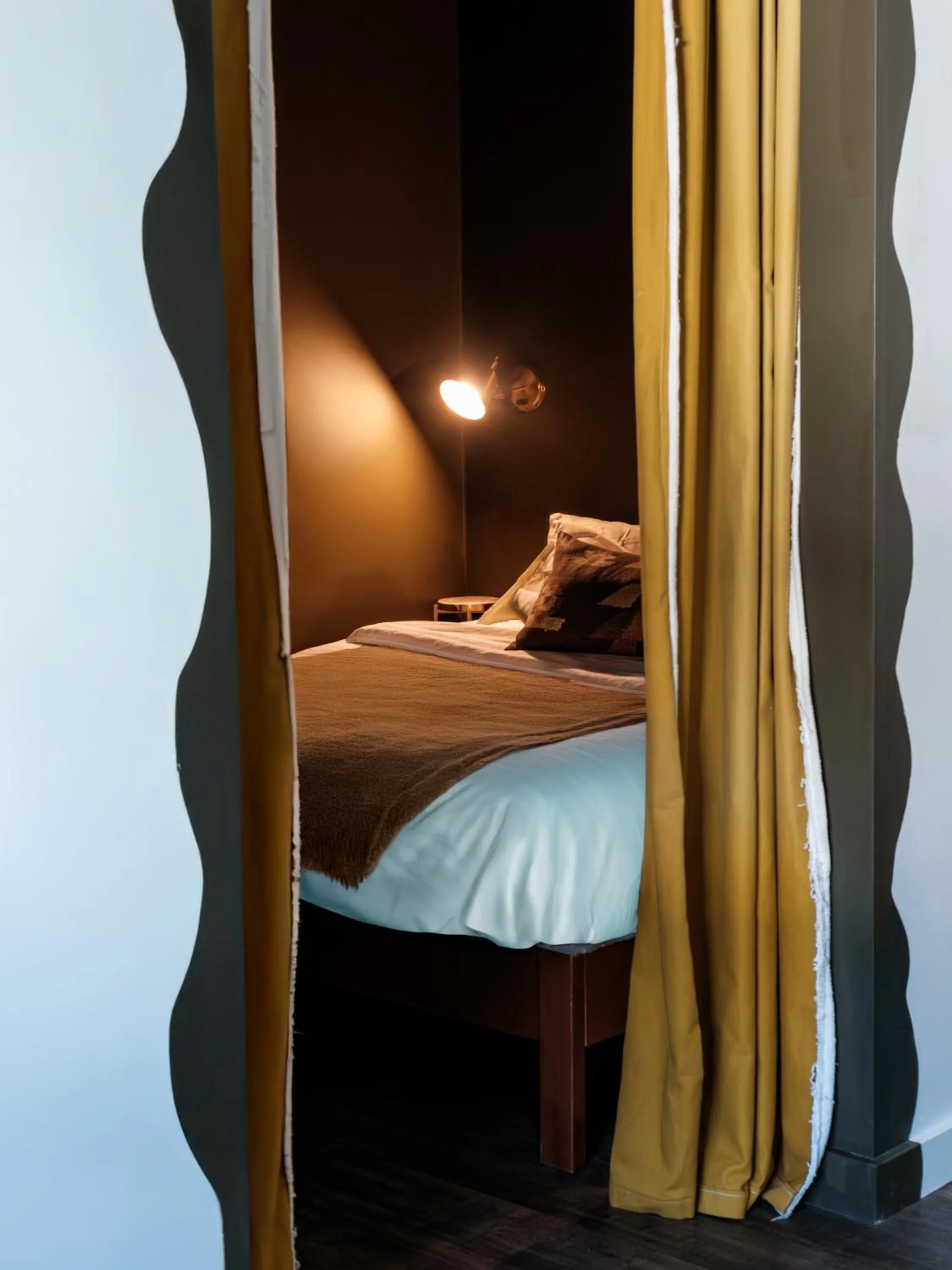 Bedroom, Bed in Mellow Moon Lodge