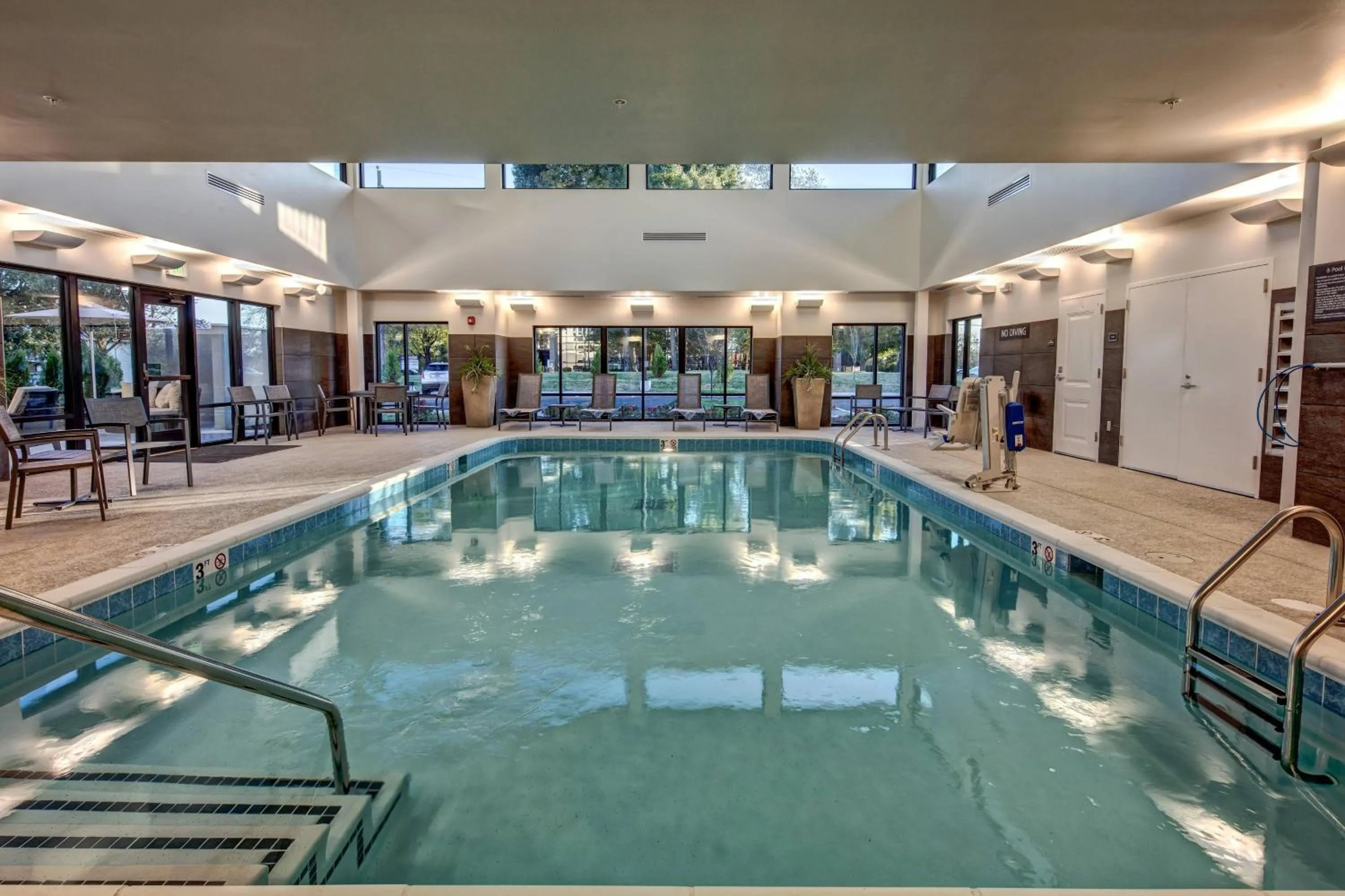 Swimming pool in Residence Inn by Marriott Nashville at Opryland