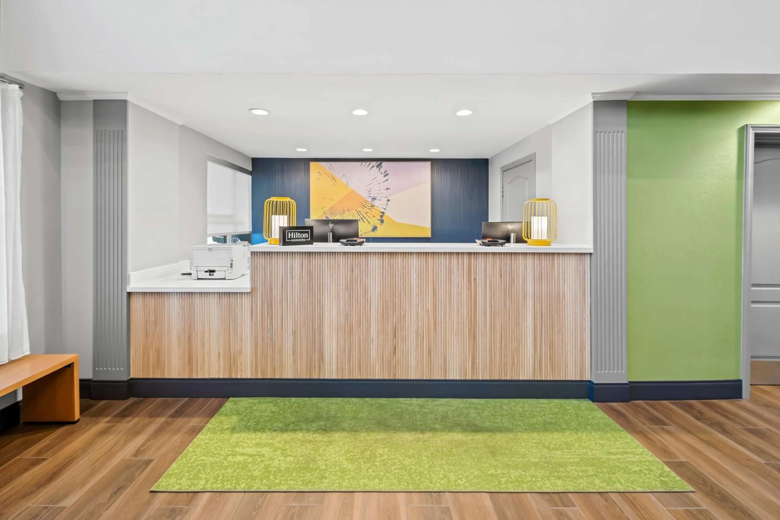 Lobby or reception in Country Inn & Suites by Radisson, Potomac Mills Woodbridge, VA