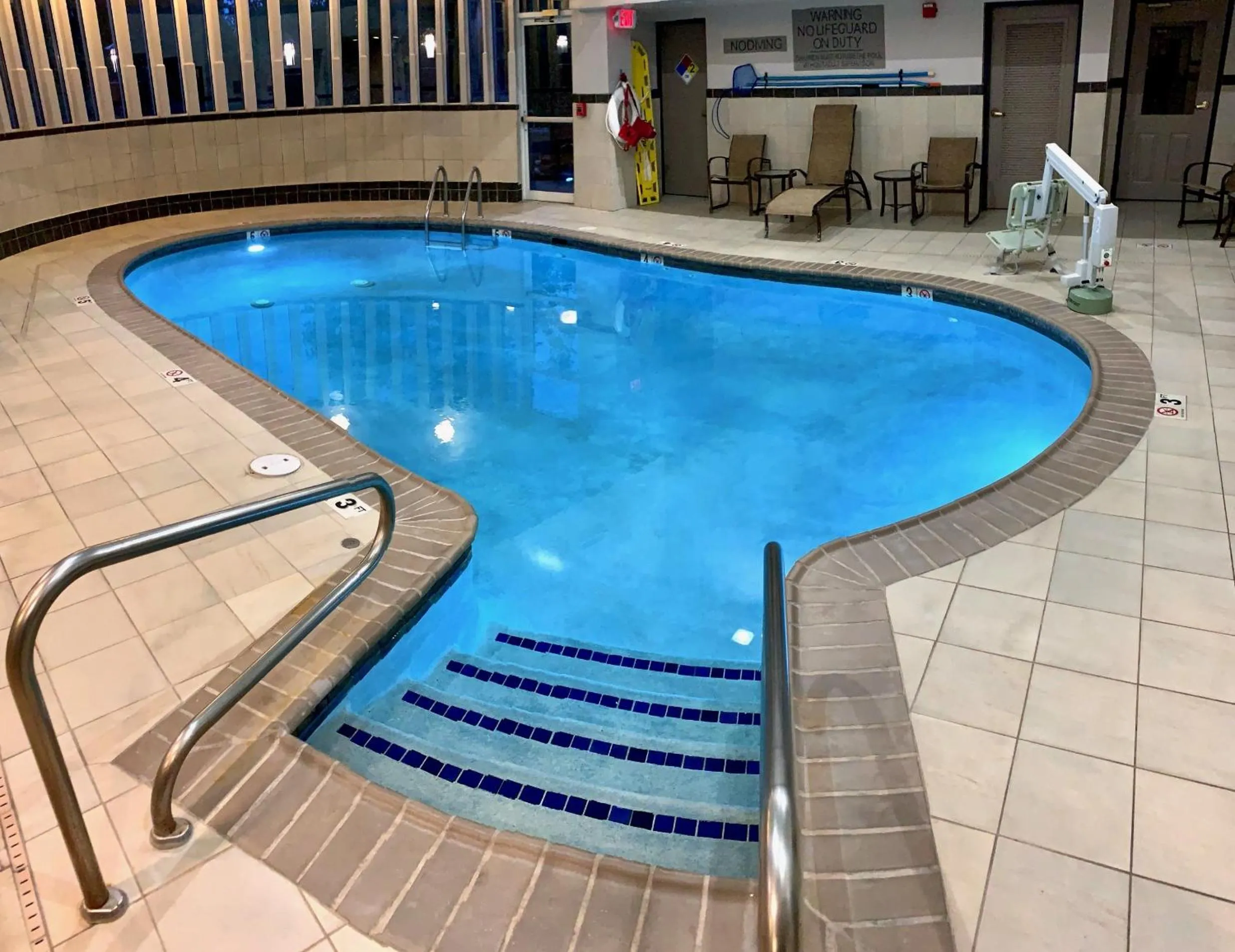 Swimming pool in Country Inn & Suites by Radisson, Potomac Mills Woodbridge, VA