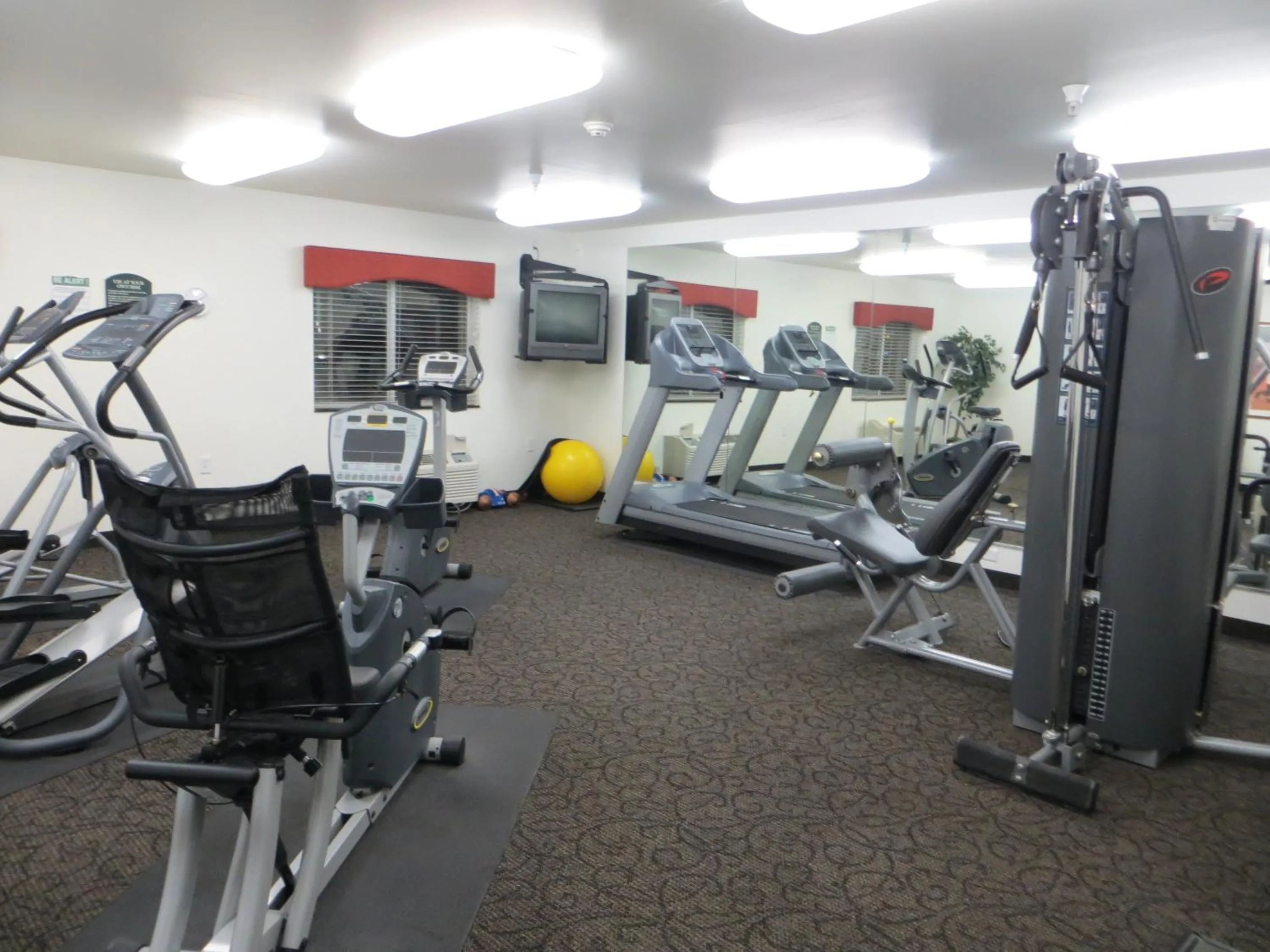Fitness centre/facilities in Baymont by Wyndham Fremont