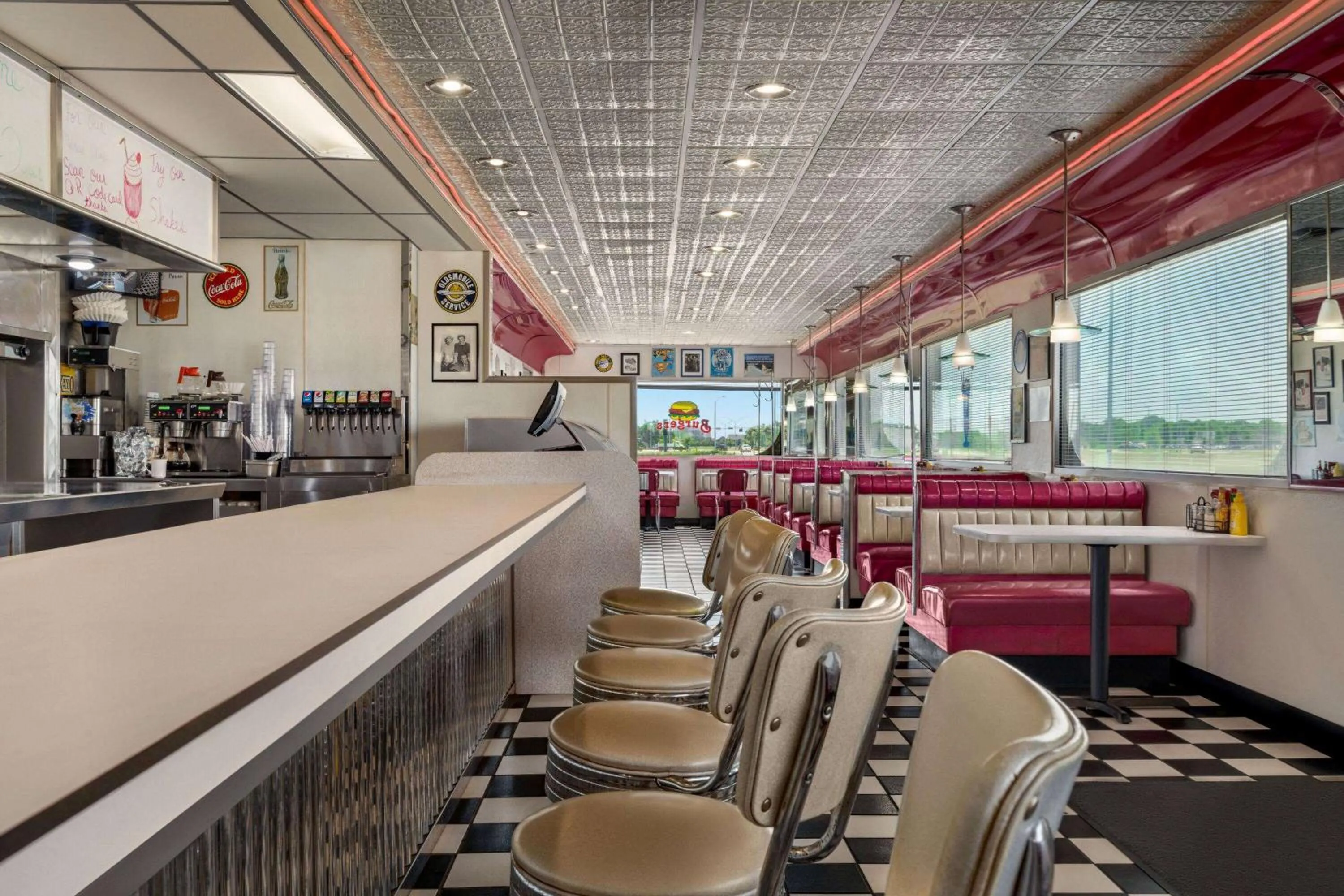 Restaurant/places to eat in Baymont by Wyndham Fremont