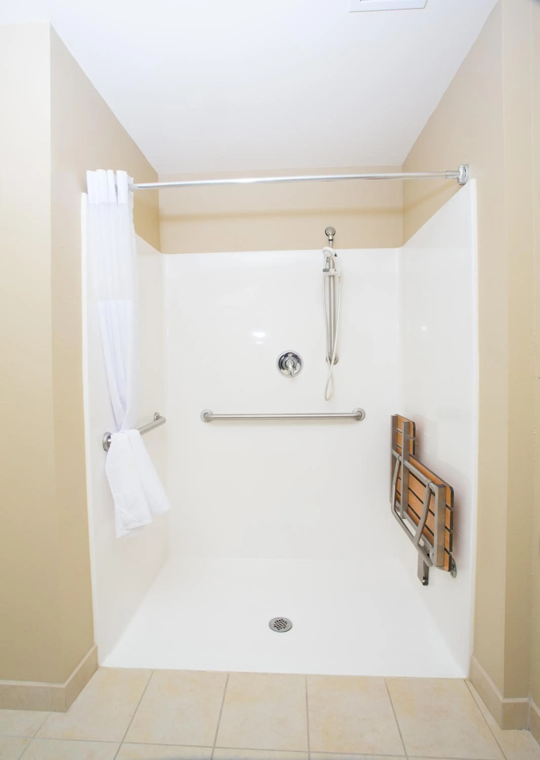 Country Inn & Suites by Radisson, Grand Forks, ND